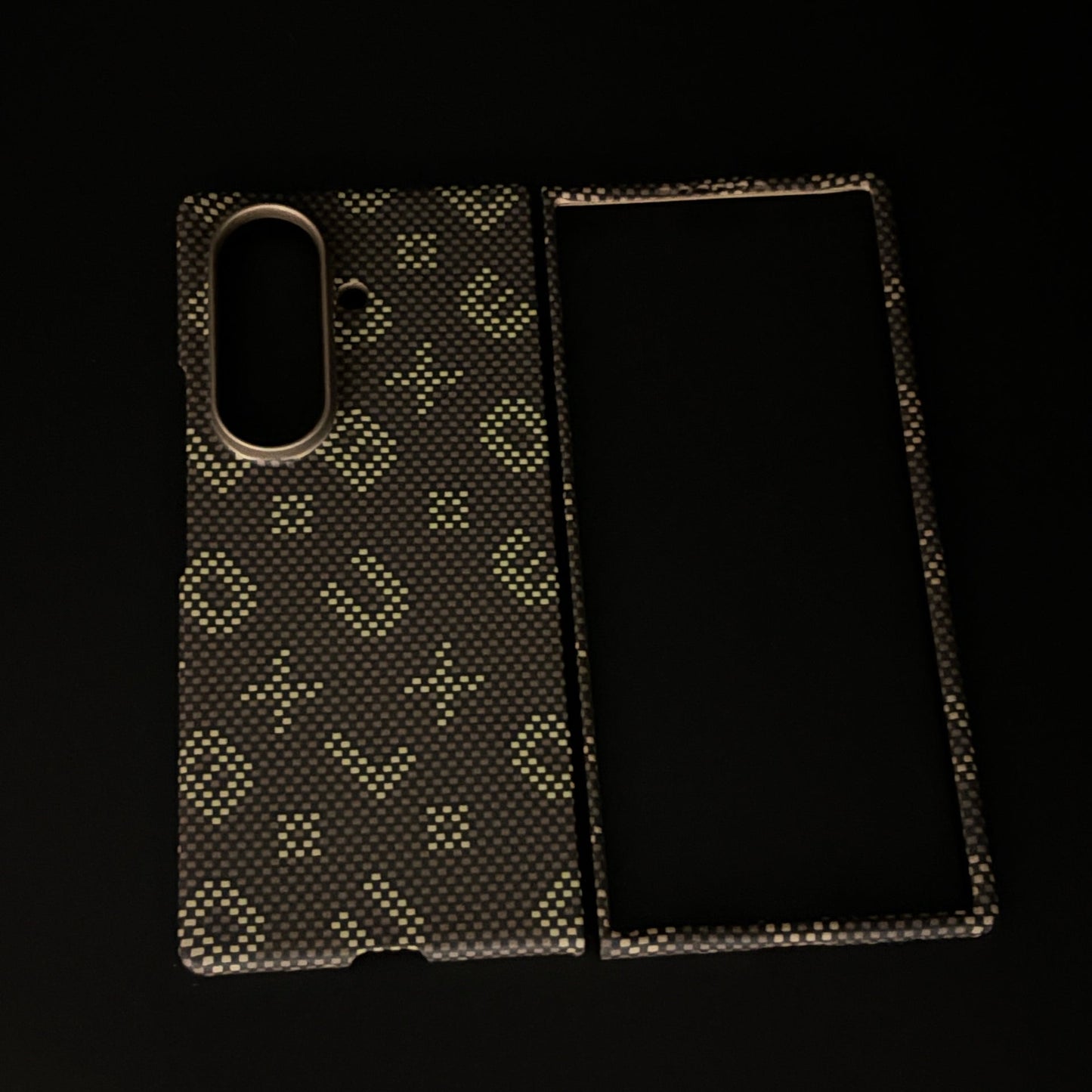 Glow in the Dark Aramid Fiber Case for Samsung Galaxy Z Fold 7 | Hidden Magsafe | Luminous Design