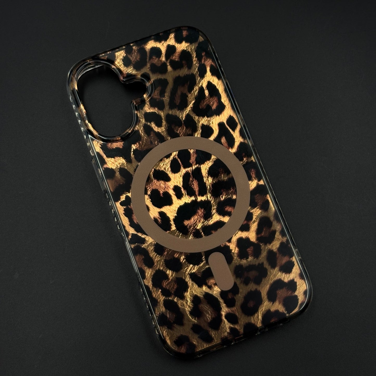 Golden Wild Leopard Pattern MagSafe Mobile Case Cover for iPhone 17