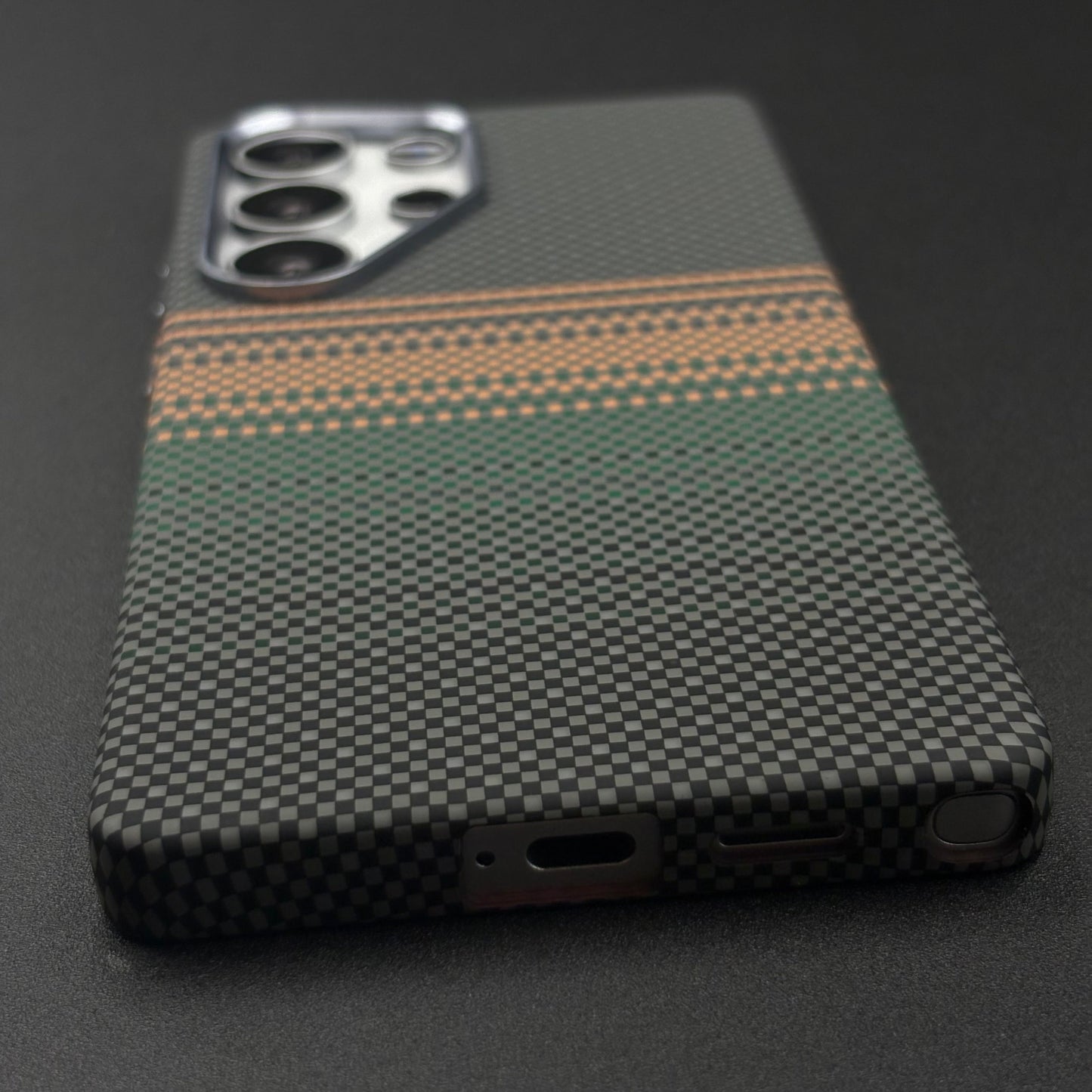 Samsung Galaxy S25 Ultra Pixelated Premium Slim Case | Rare Aramid Texture Finish | Real Carbon Fibre Feel | Hidden MagSafe