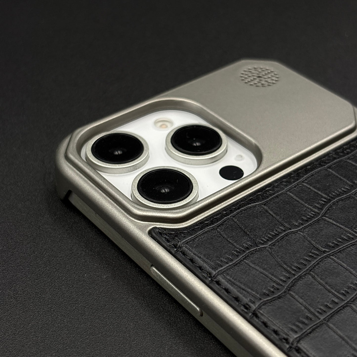 Croc Pattern Phone Case for iPhone Series | Aeroflex Borderless Frame | Real Feel Leather | MagSafe Compatible