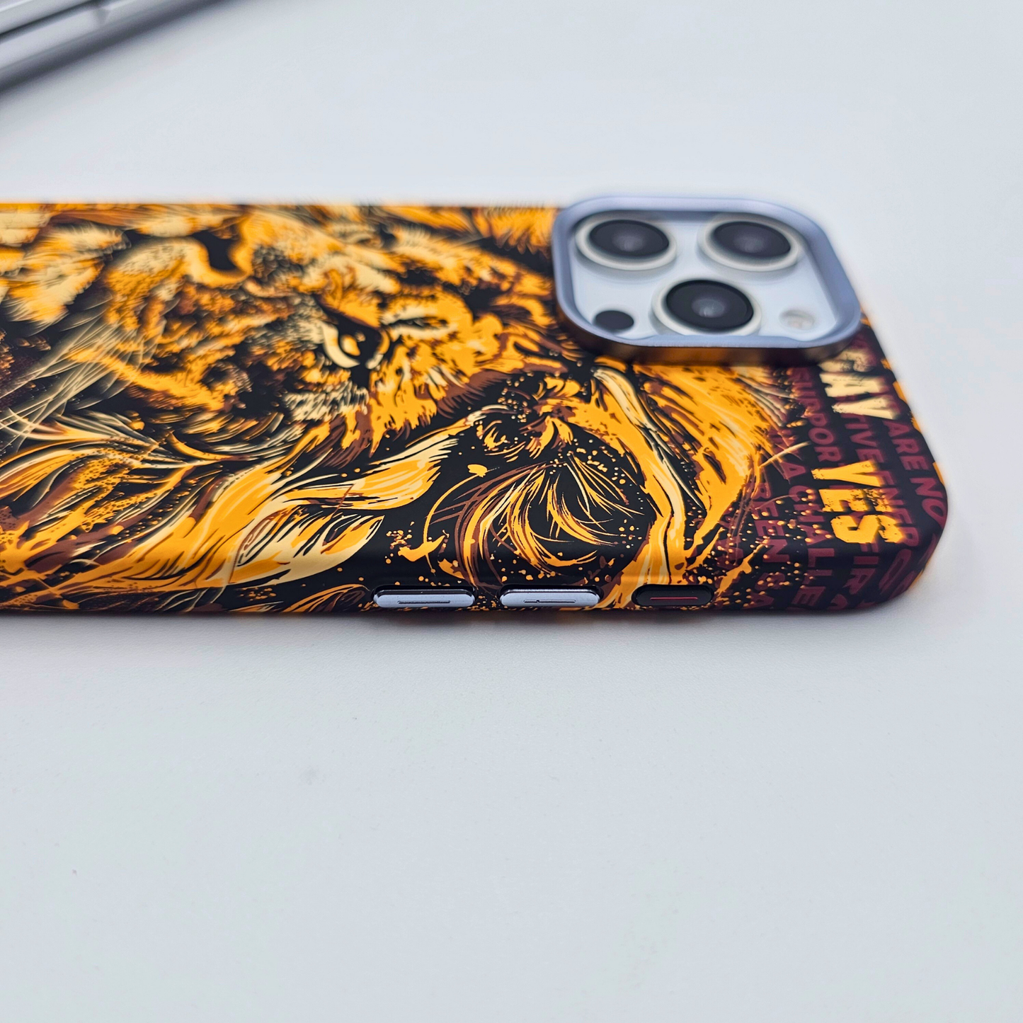 iPhone Series Lion The King Premium Slim Case | Rare Aramid Texture Finish | Real Carbon Fibre Feel | Hidden MagSafe