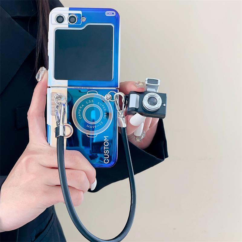 Vintage Camera Case with Flash & Sling for Samsung Galaxy Z Flip 7 FE | Retro Design | Functional LED Light