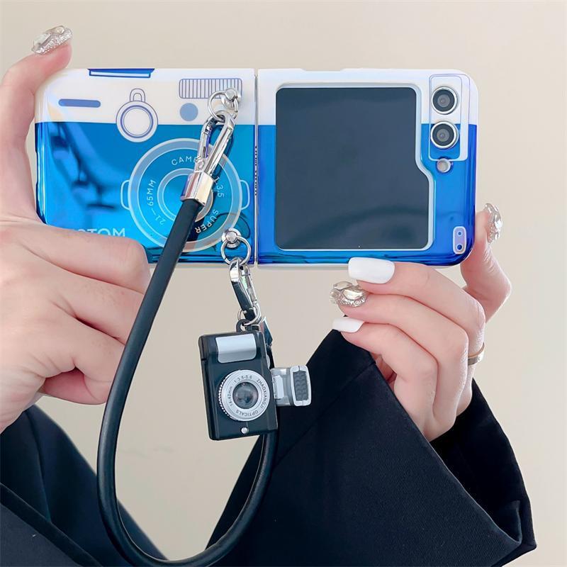 Vintage Camera Case with Flash & Sling for Samsung Galaxy Z Flip 7 FE | Retro Design | Functional LED Light