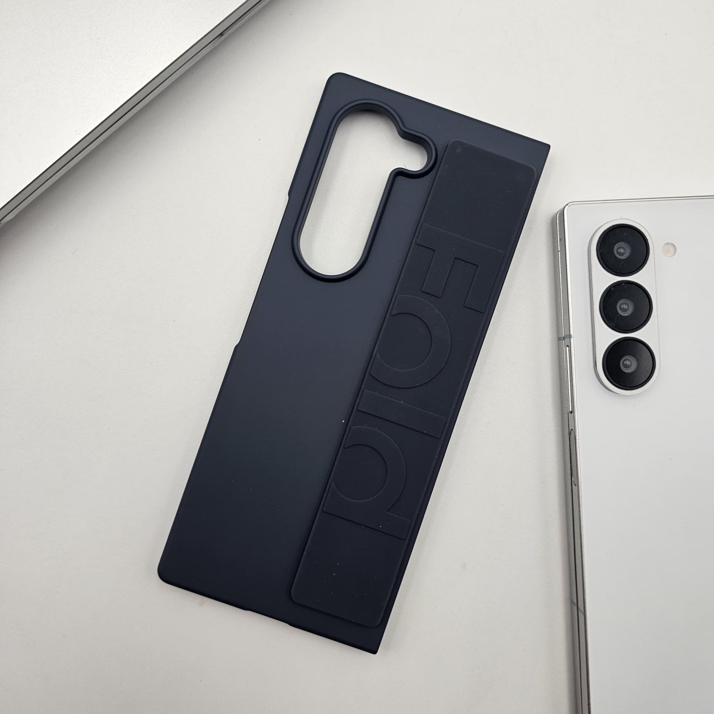 Wristband Grip Case for Samsung Galaxy Z Fold 7 | Slim Stylish Strap Holder