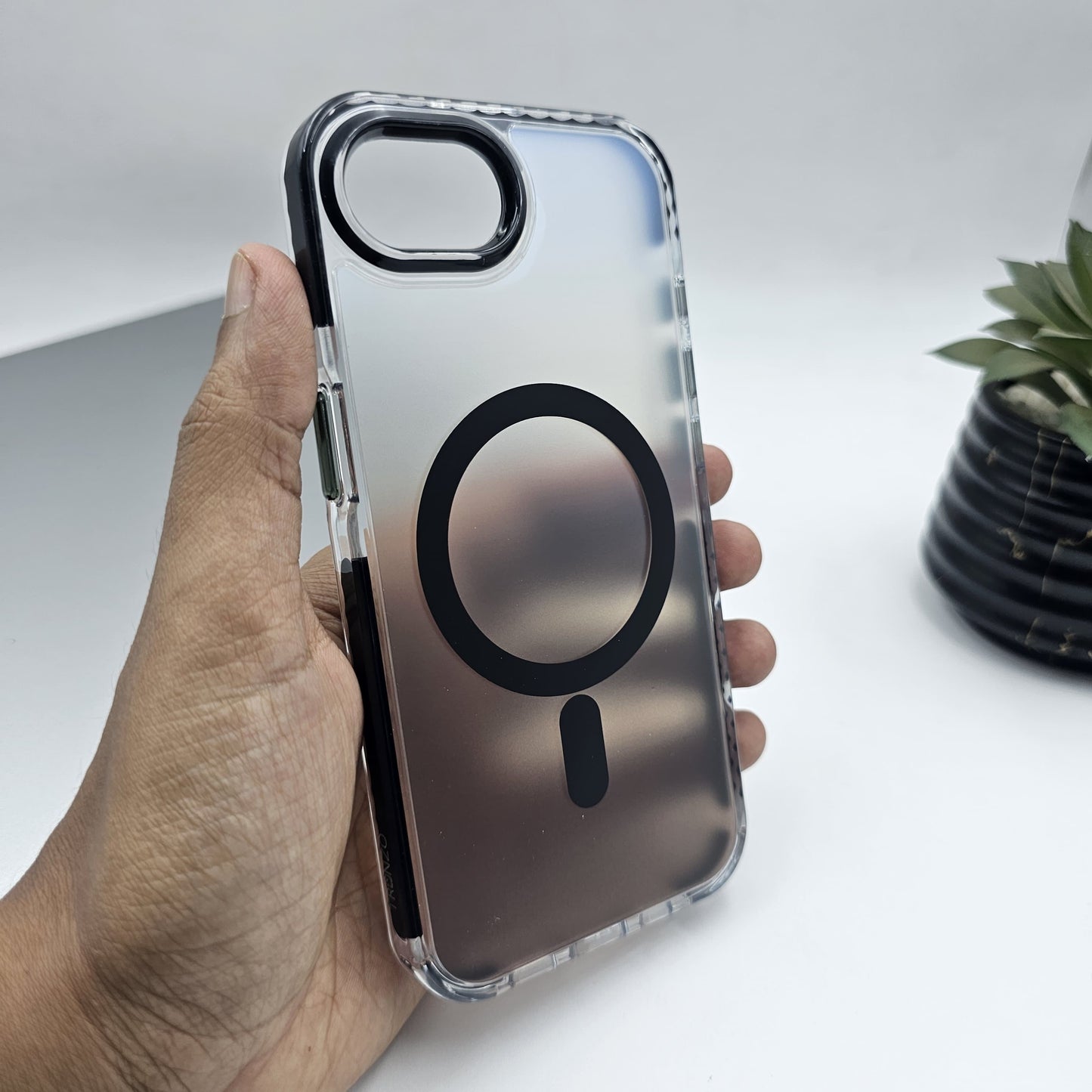 iPhone 16E Non Yellow OG Gradual Premium Matte Magsafe Case