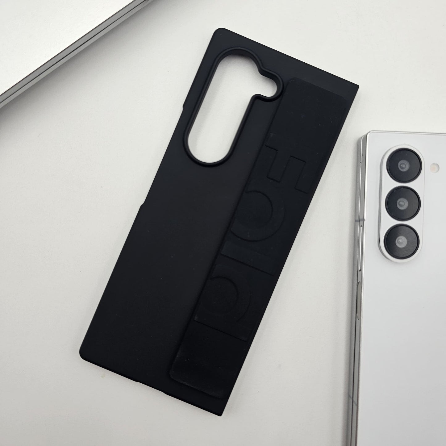 Wristband Grip Case for Samsung Galaxy Z Fold 7 | Slim Stylish Strap Holder