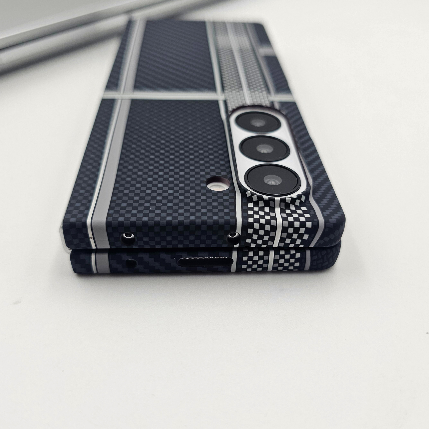 Striped Black Premium Slim Case for Samsung Galaxy Z Fold 8 Ultra | Rare Aramid Texture Finish | Real Carbon Fibre Feel | Hidden MagSafe