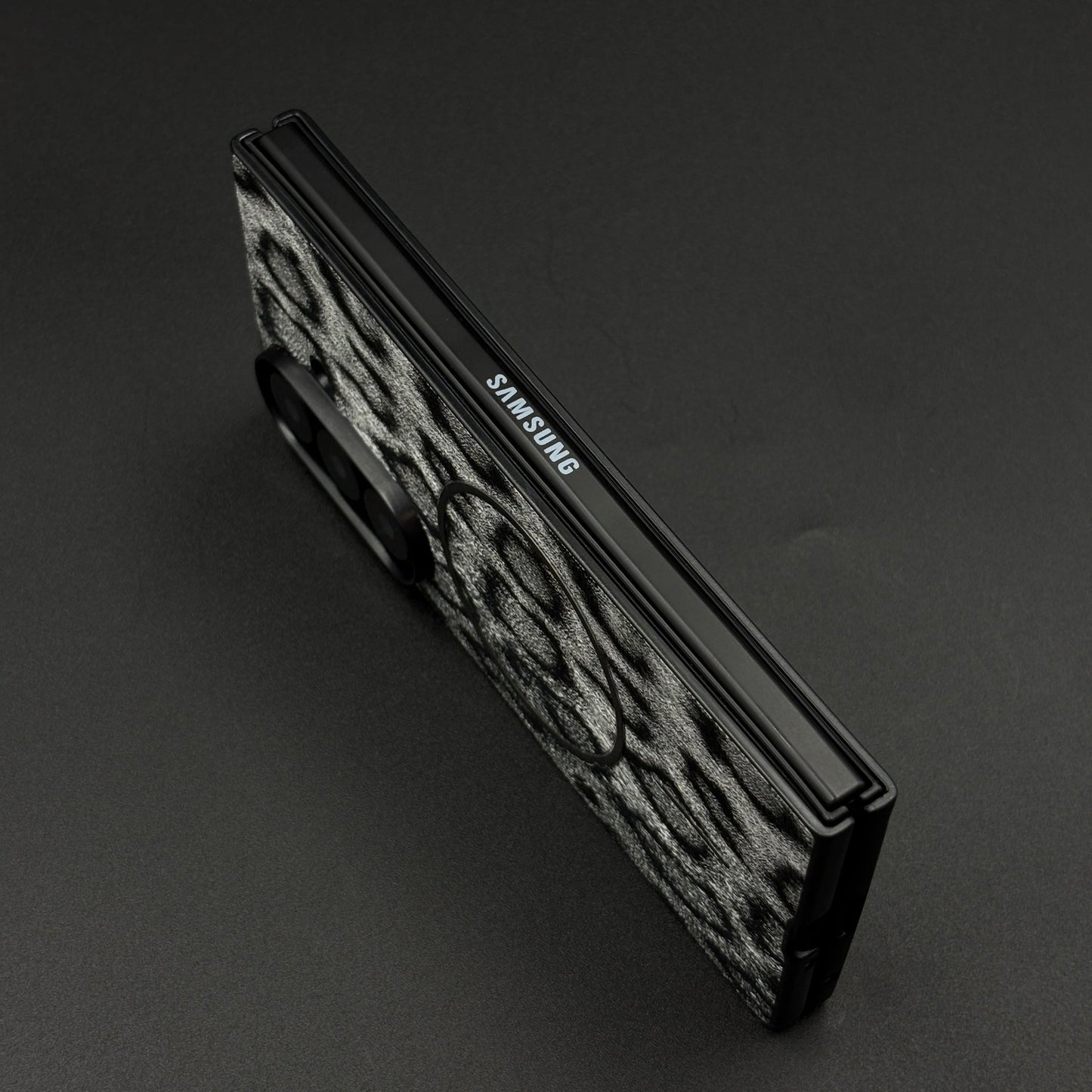 Leopard Print PU Leather Case for Samsung Galaxy Z Fold 7 | MagSafe Compatible | Bold Feel | Stylish Protection
