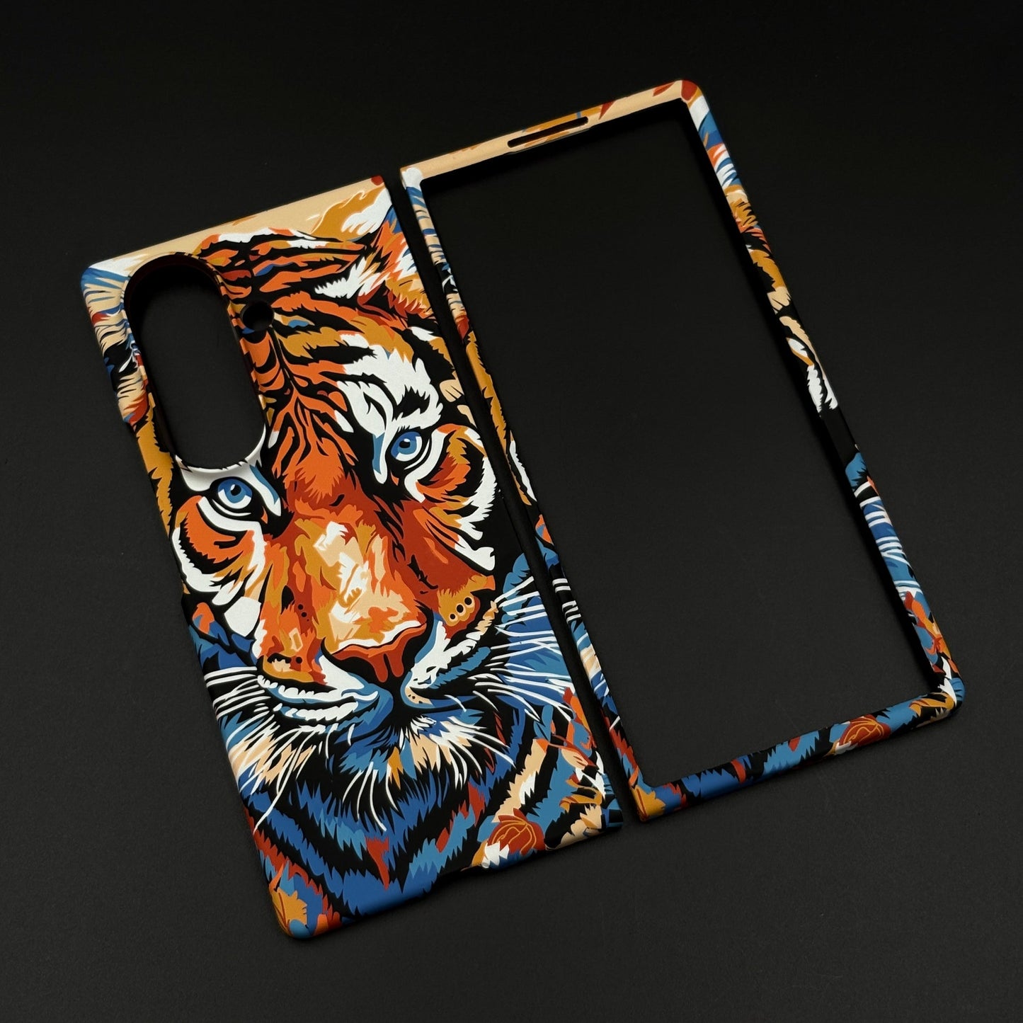Tiger Premium Slim Case for Samsung Galaxy Z Fold 8 Ultra | Rare Aramid Texture Finish | Real Carbon Fibre Feel | Hidden MagSafe
