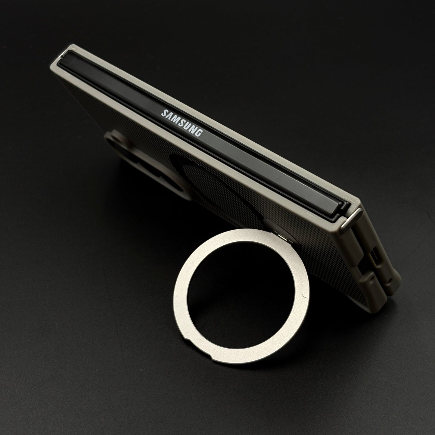 Carbon Fiber MagSafe Case for Samsung Galaxy Z Fold 7 | Rotating Ring Stand | Ultra Slim & Magnetic