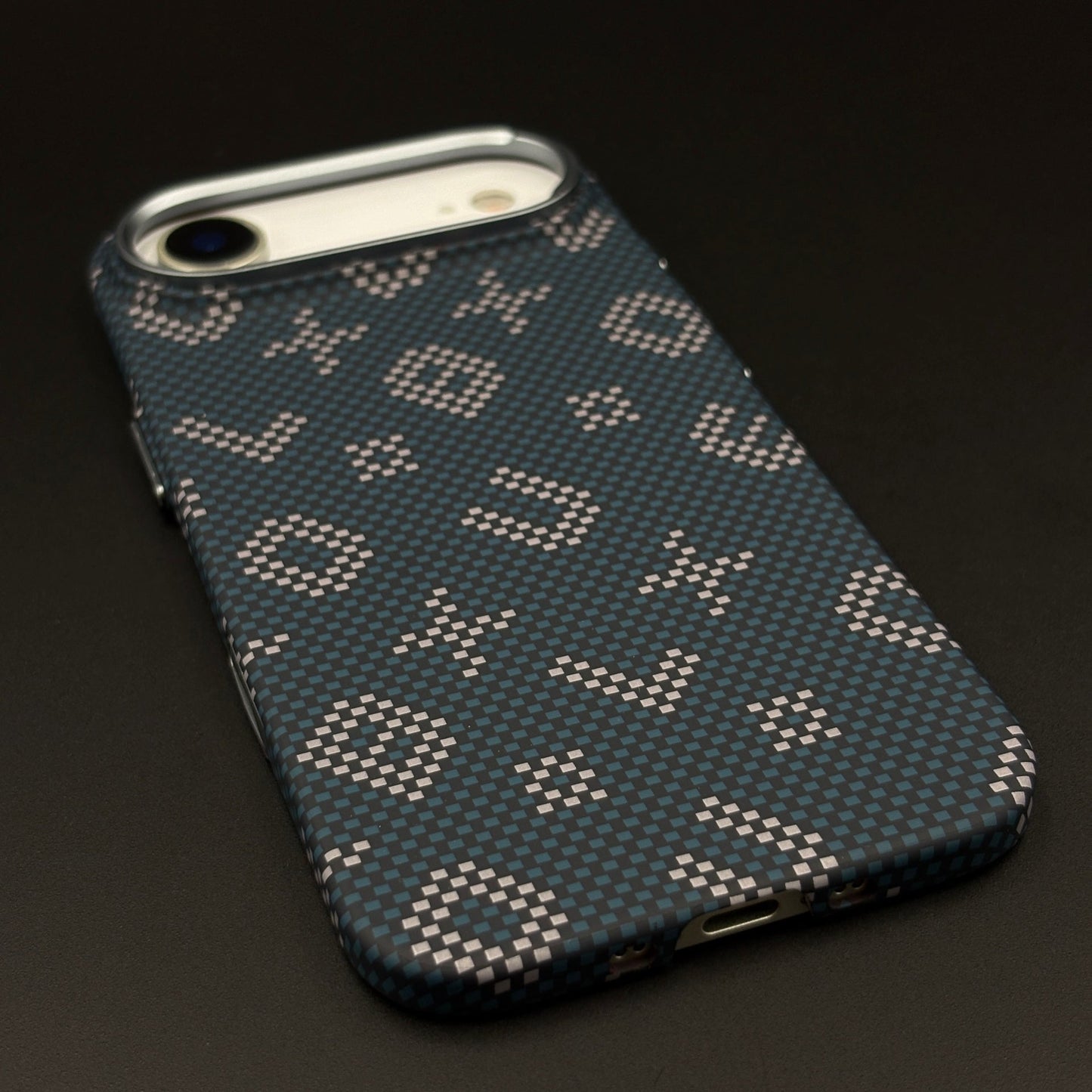 Glow in the Dark Aramid Fiber Phone Case Cover for iPhone 17 Air | Hidden Magsafe | Luminous Design