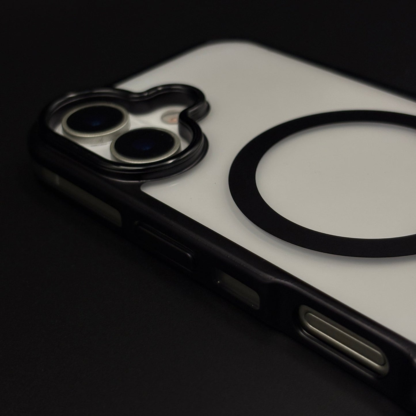 Anti-Yellow Clear MagSafe Phone Case Cover with Camera Bump for iPhone 17