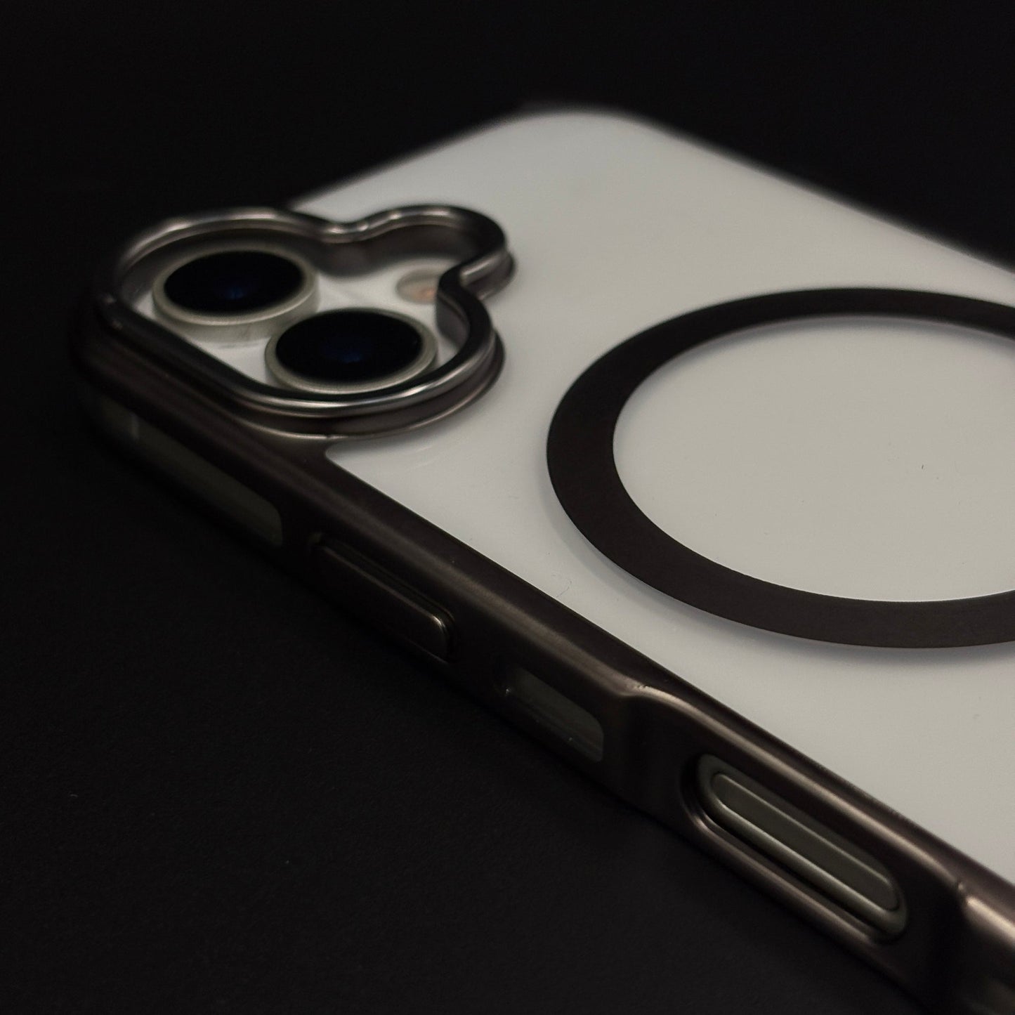 Anti-Yellow Clear MagSafe Phone Case Cover with Camera Bump for iPhone 17