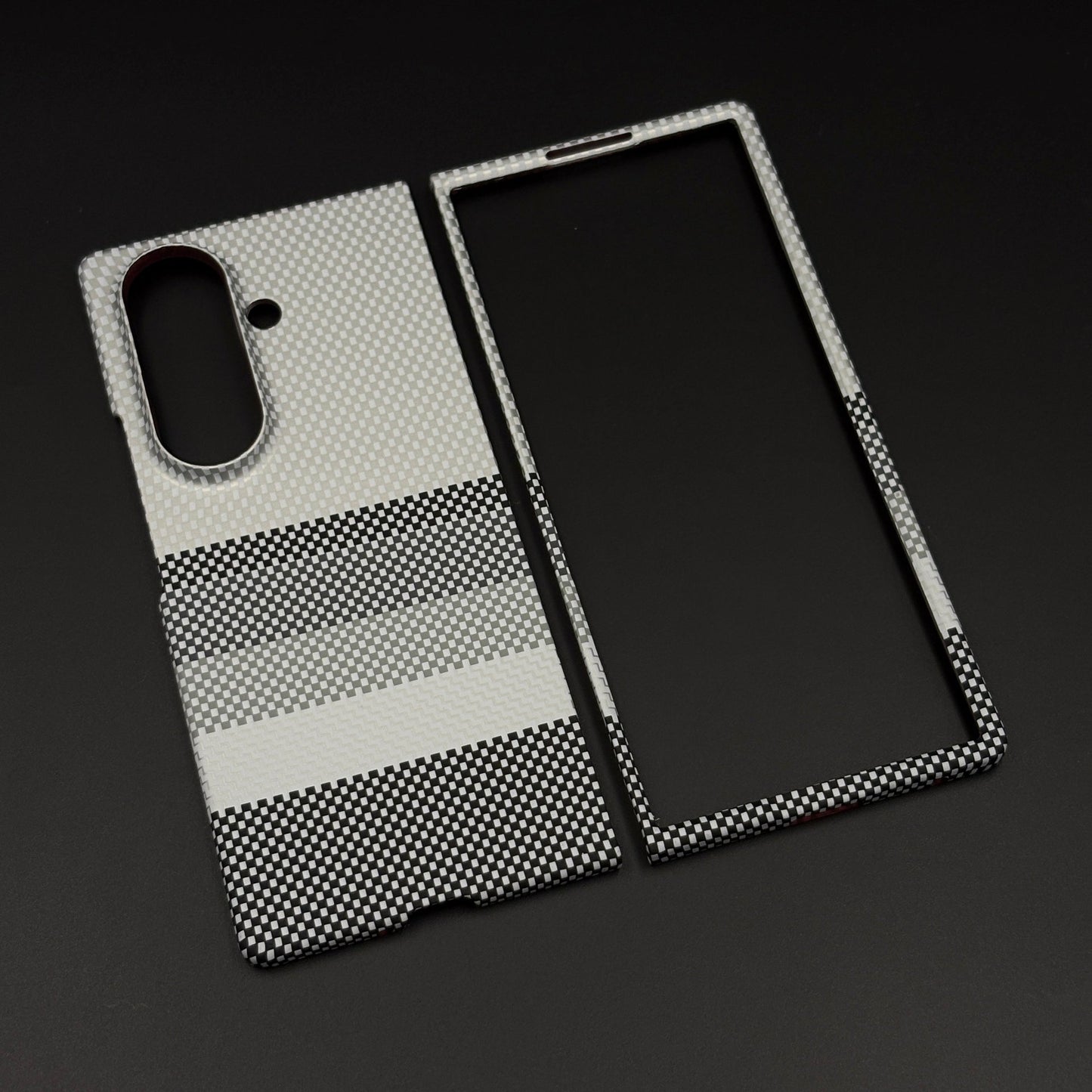 Aramid Texture Case Monochrome Stripe for Samsung Galaxy Z Fold 7 Carbon Fibre Feel | Hidden MagSafe | Ultra Slim Fit