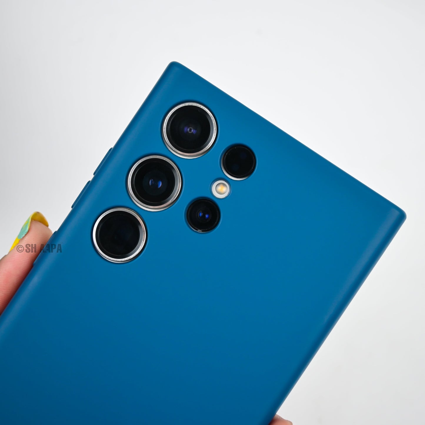 Smooth & Silky Silicone Case - Samsung Galaxy S22 Ultra