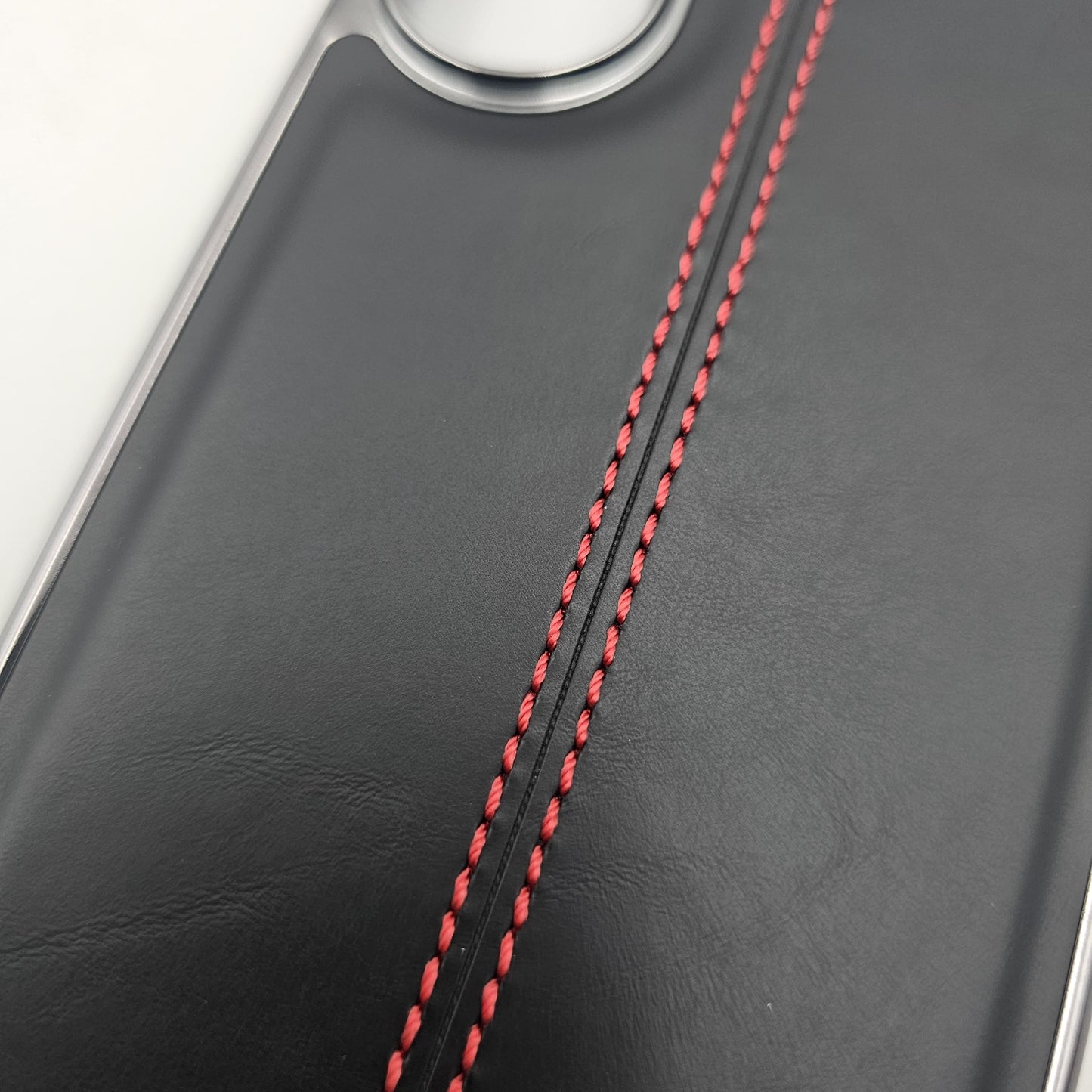 Samsung Galaxy S25 Edge Centre Stitched Leather Chrome Case