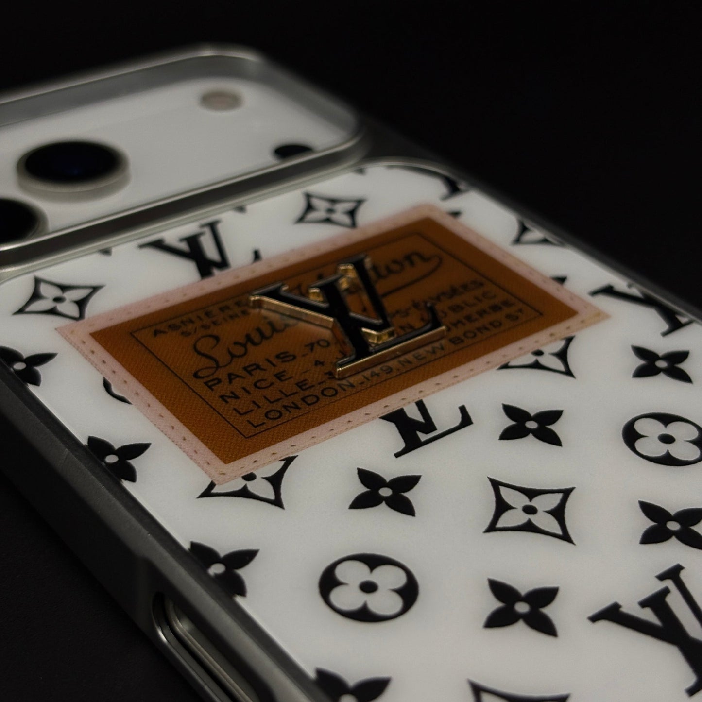 Luxury Fashion Brand Monogram Metal Style Frame Case Cover for iPhone 17 Series