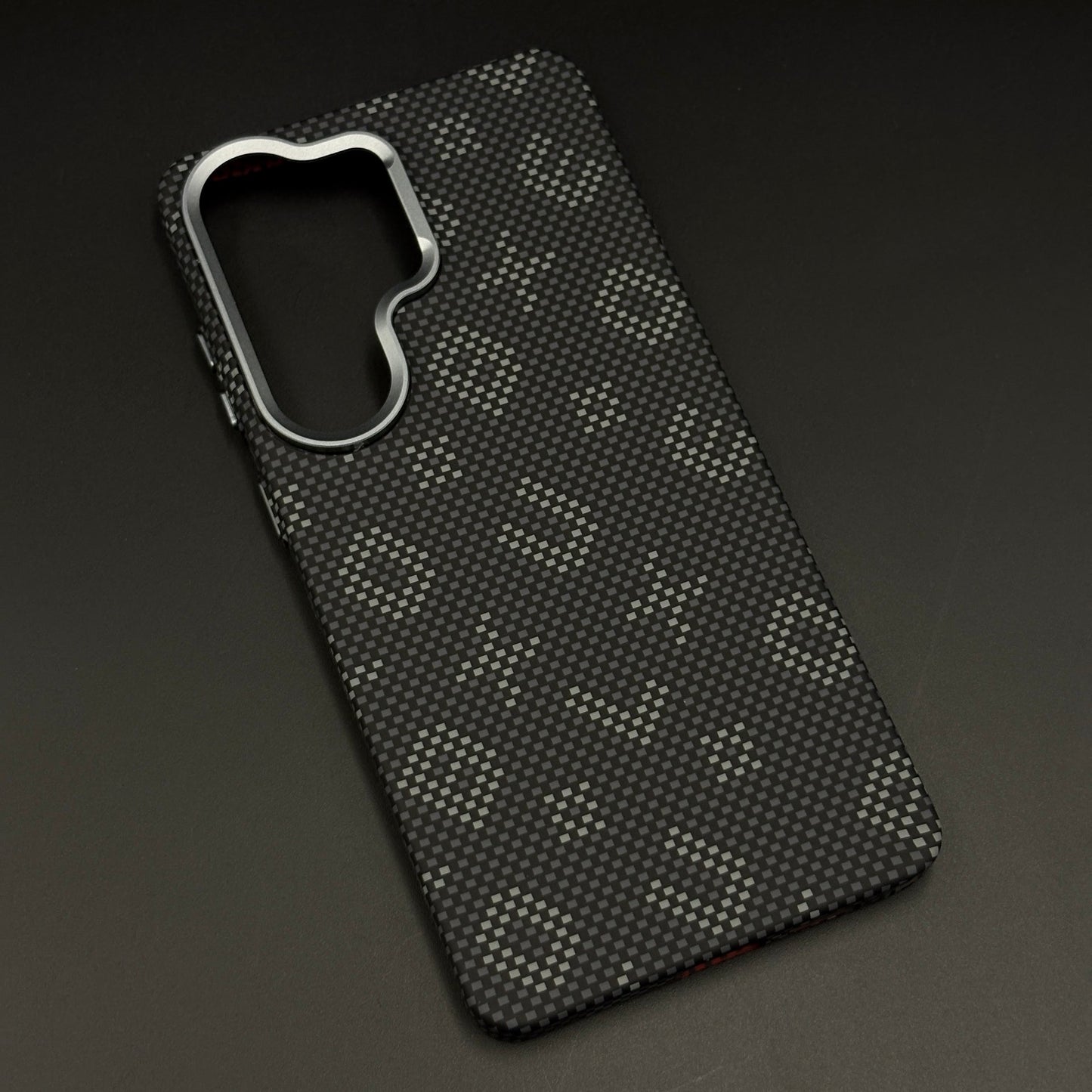 Glow in the Dark Aramid Fiber Case for Samsung Galaxy S26 Ultra | Hidden Magsafe | Luminous Design