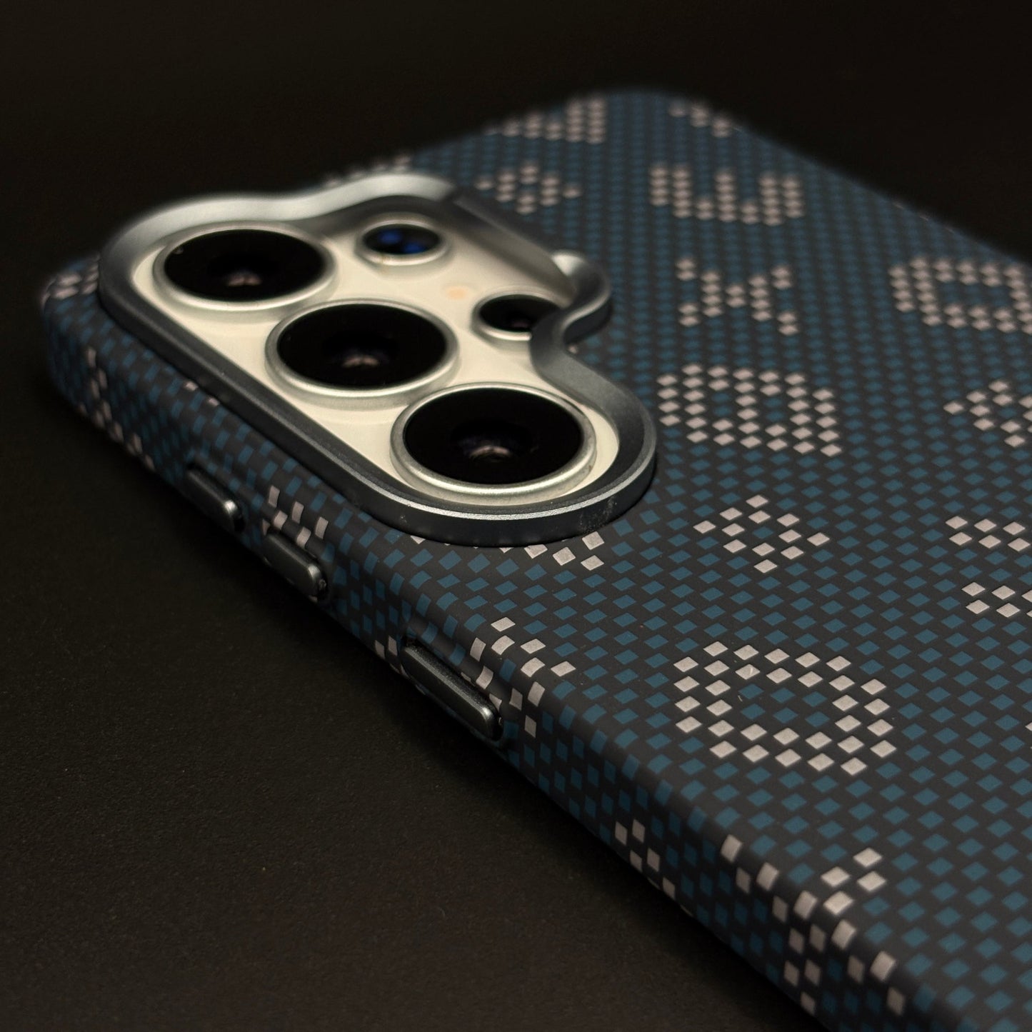 Glow in the Dark Aramid Fiber Case for Samsung Galaxy S26 Ultra | Hidden Magsafe | Luminous Design