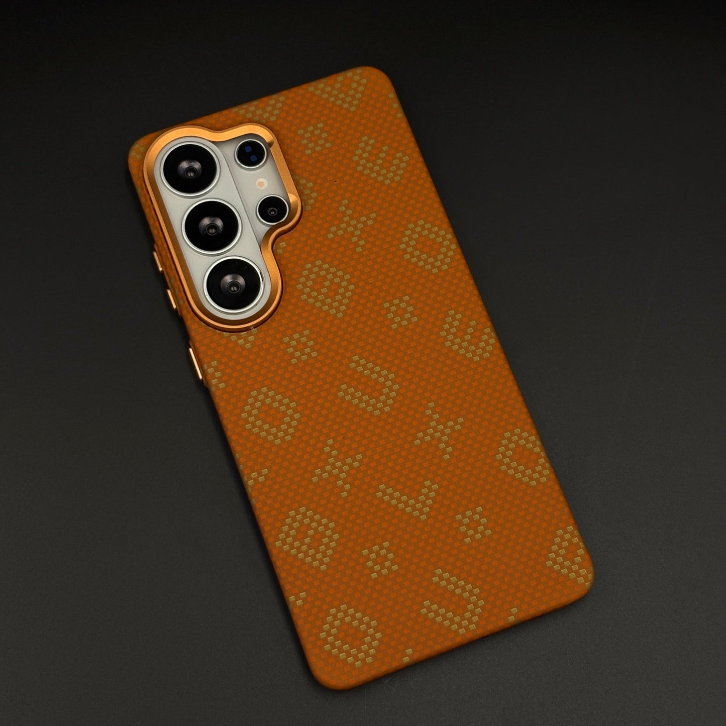 Glow in the Dark Aramid Fiber Case for Samsung Galaxy S26 Ultra | Hidden Magsafe | Luminous Design