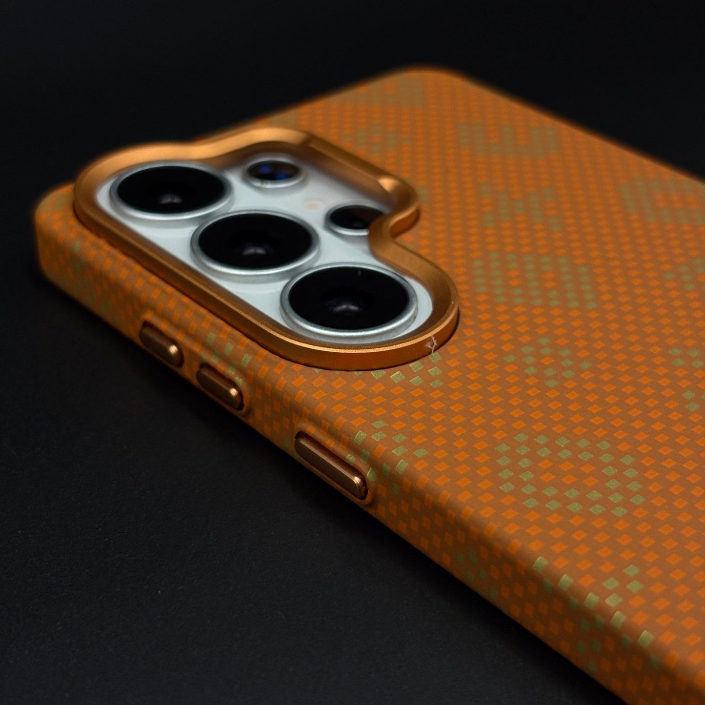 Glow in the Dark Aramid Fiber Case for Samsung Galaxy S26 Ultra | Hidden Magsafe | Luminous Design
