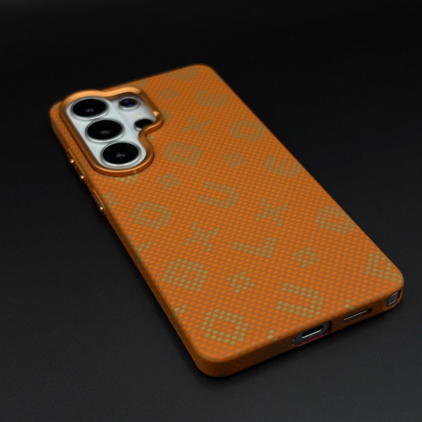 Glow in the Dark Aramid Fiber Case for Samsung Galaxy S26 Ultra | Hidden Magsafe | Luminous Design