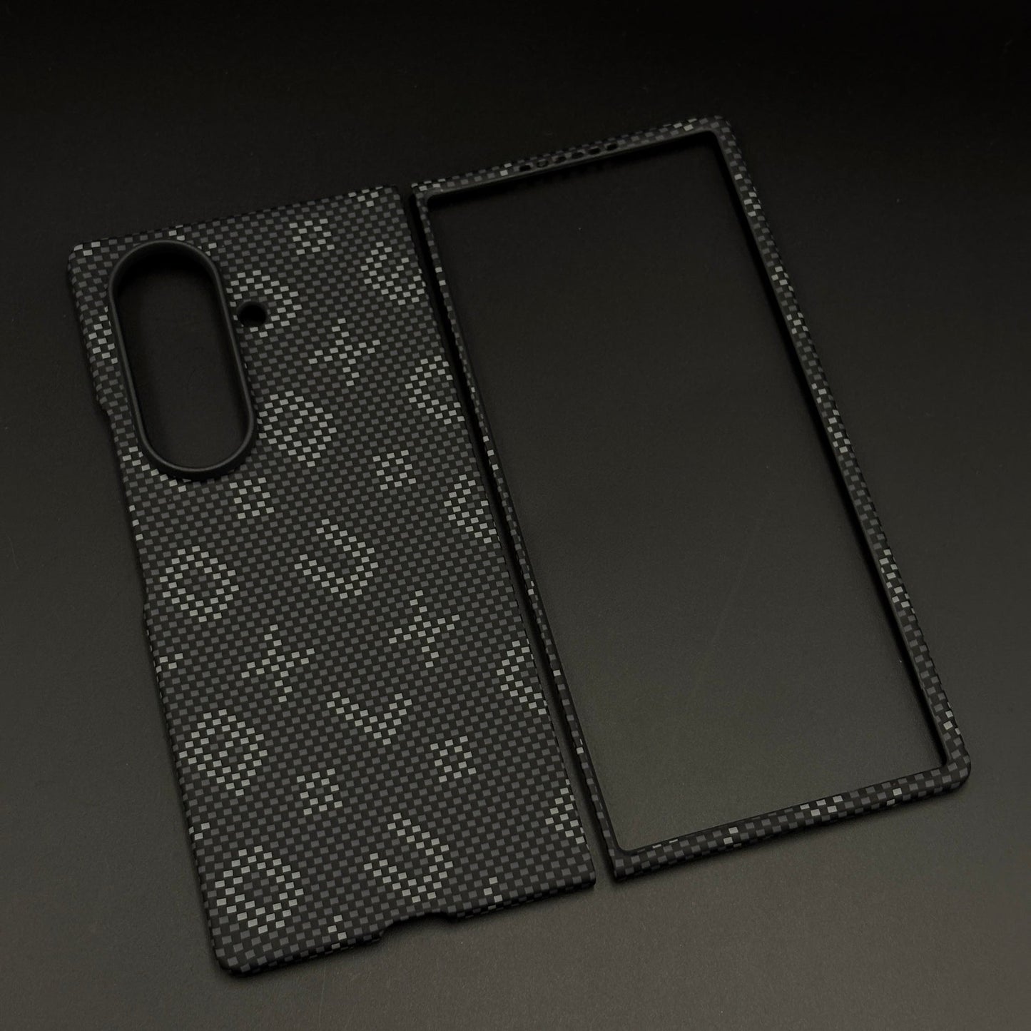 Glow in the Dark Aramid Fiber Case for Samsung Galaxy Z Fold 7 | Hidden Magsafe | Luminous Design