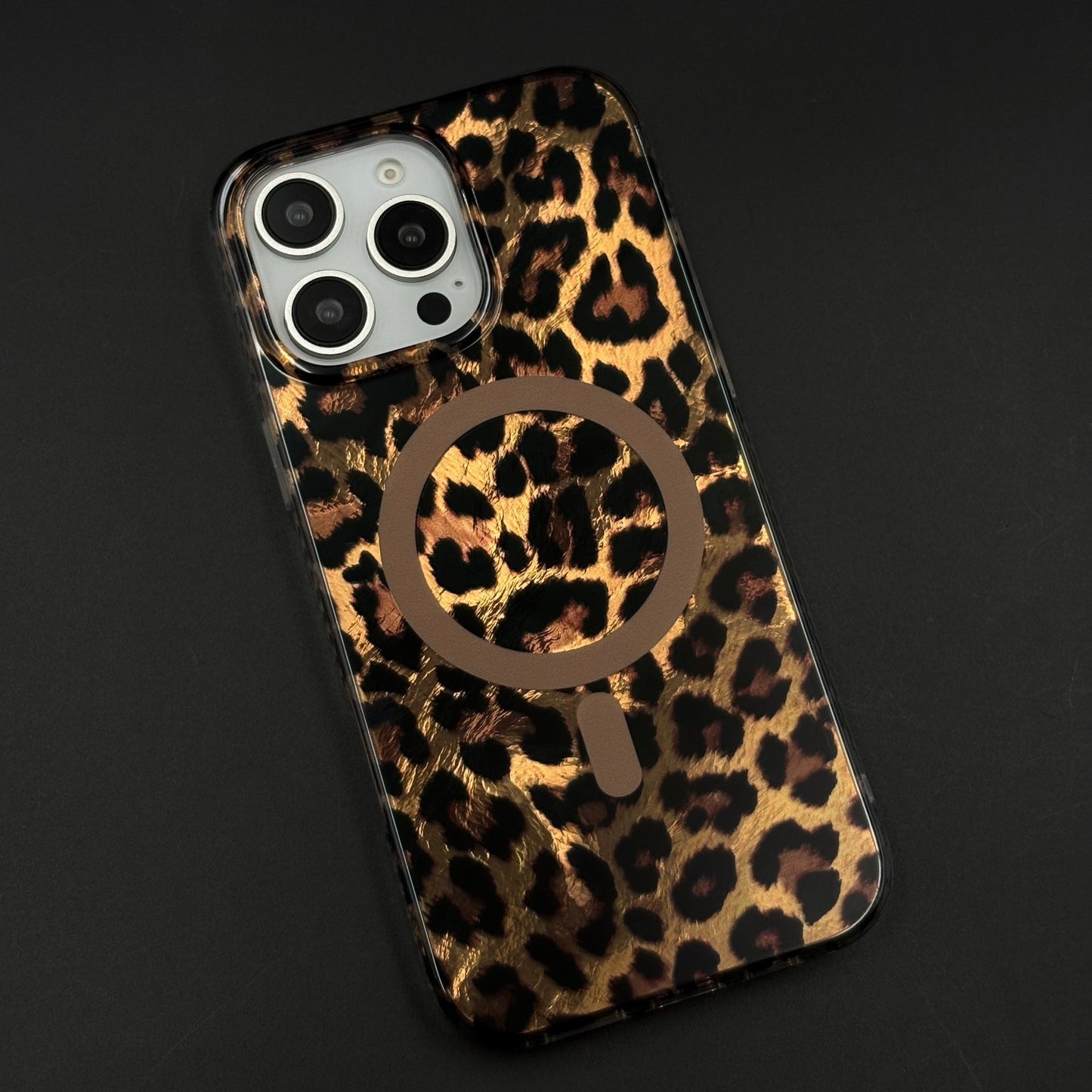 Golden Wild Leopard Pattern MagSafe Mobile Case Cover for iPhone