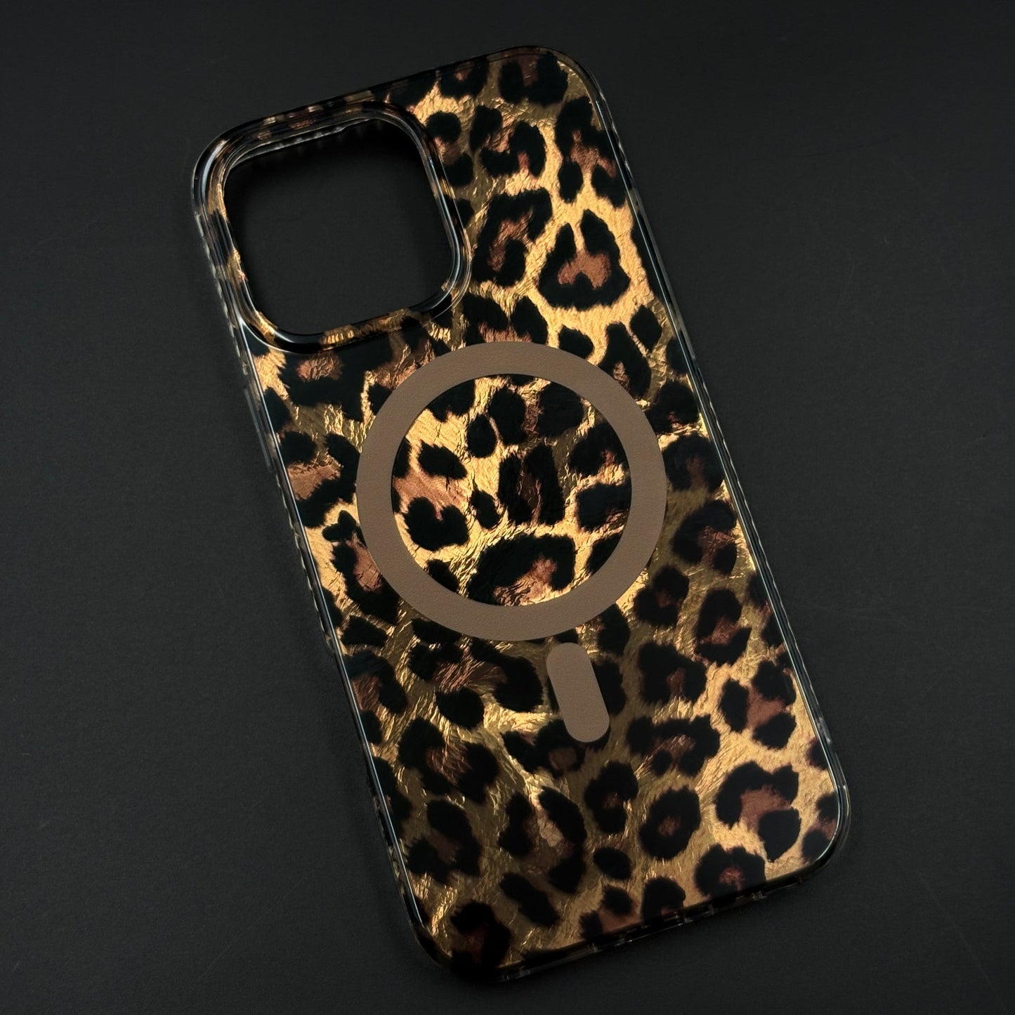 Golden Wild Leopard Pattern MagSafe Mobile Case Cover for iPhone