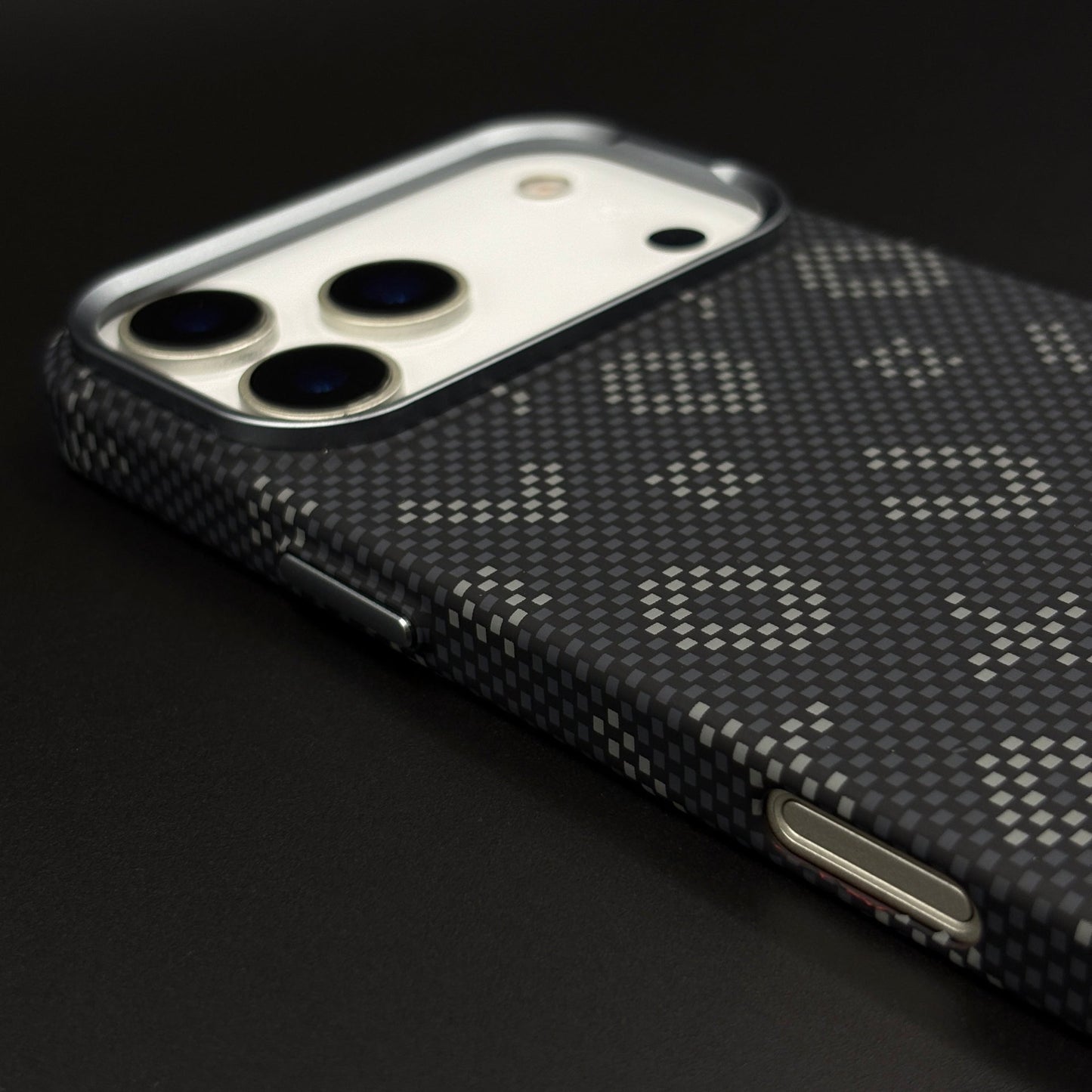 Glow in the Dark Aramid Fiber Phone Case Cover for iPhone 17 Series | Hidden Magsafe | Luminous Design
