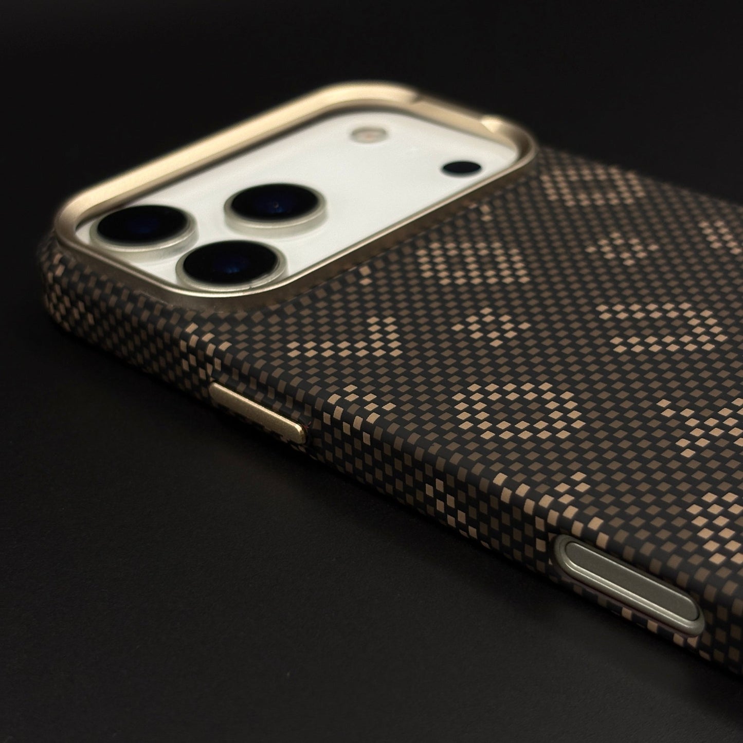Glow in the Dark Aramid Fiber Phone Case Cover for iPhone 17 Series | Hidden Magsafe | Luminous Design