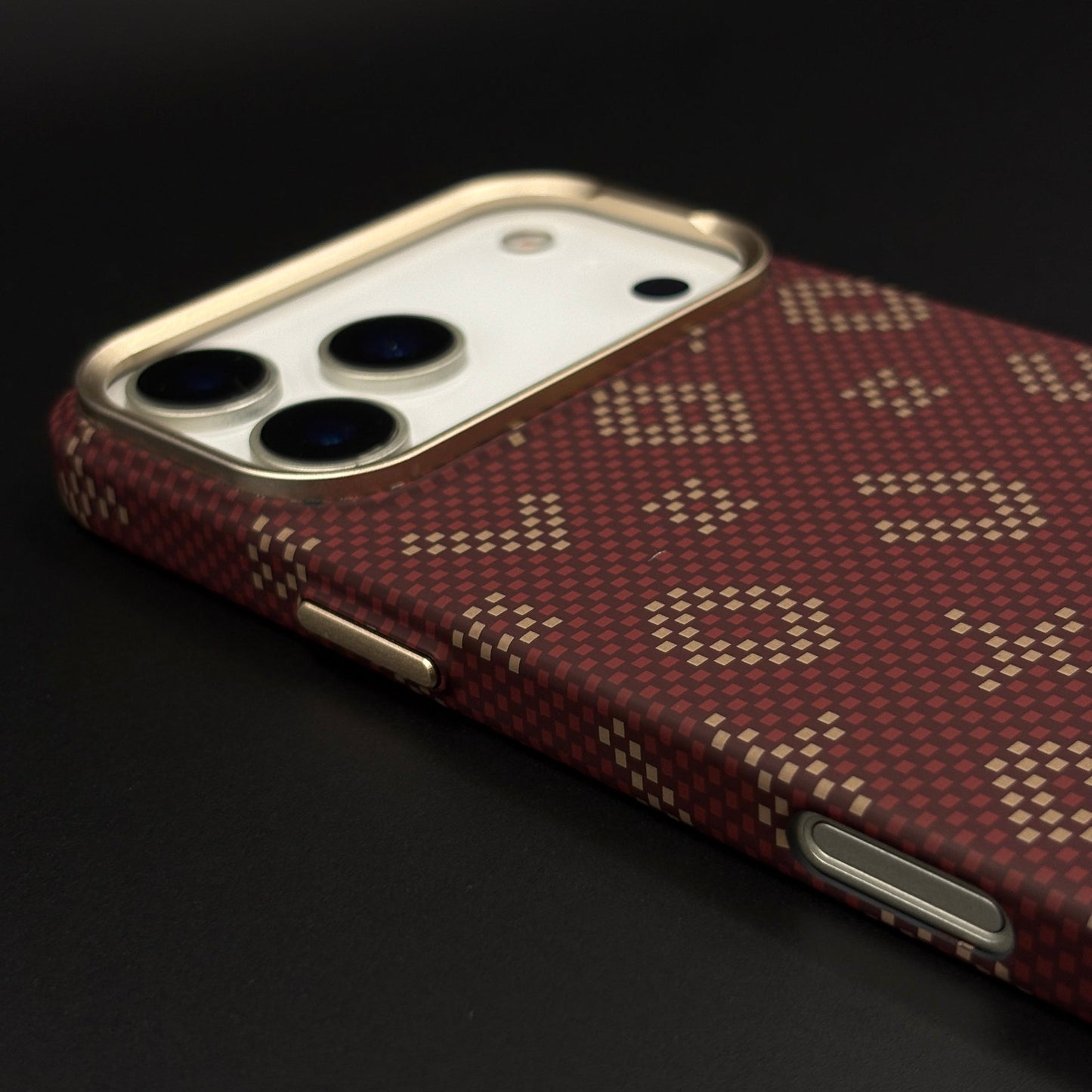 Glow in the Dark Aramid Fiber Phone Case Cover for iPhone 17 Series | Hidden Magsafe | Luminous Design