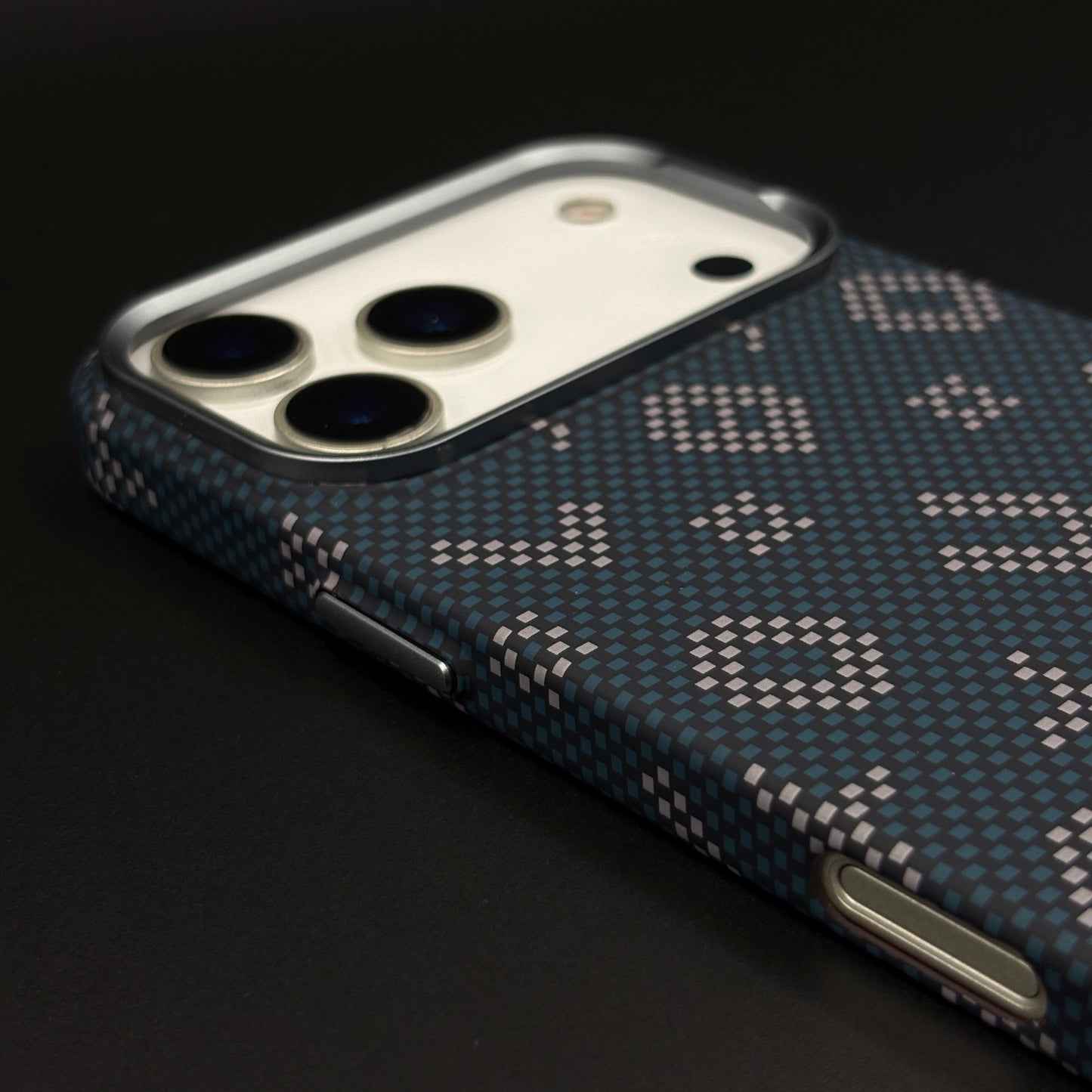 Glow in the Dark Aramid Fiber Phone Case Cover for iPhone 17 Series | Hidden Magsafe | Luminous Design