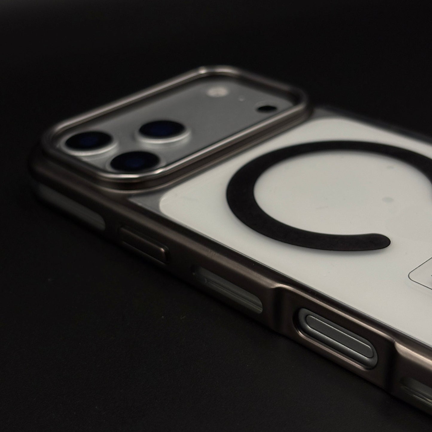 Anti-Yellow Clear MagSafe Phone Case Cover with Camera Bump for iPhone 17 Series
