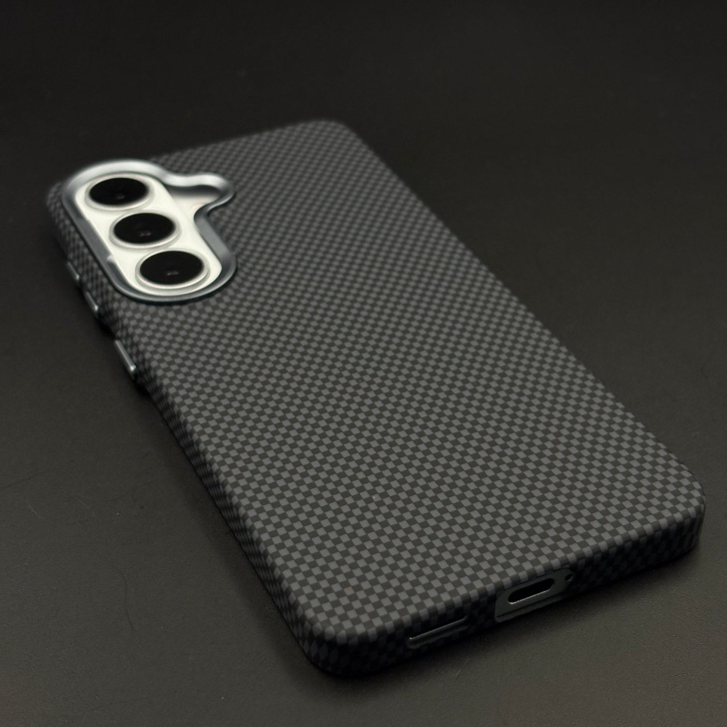 Black Carbon Grid Feel Hidden MagSafe Case Cover for Samsung Galaxy S26