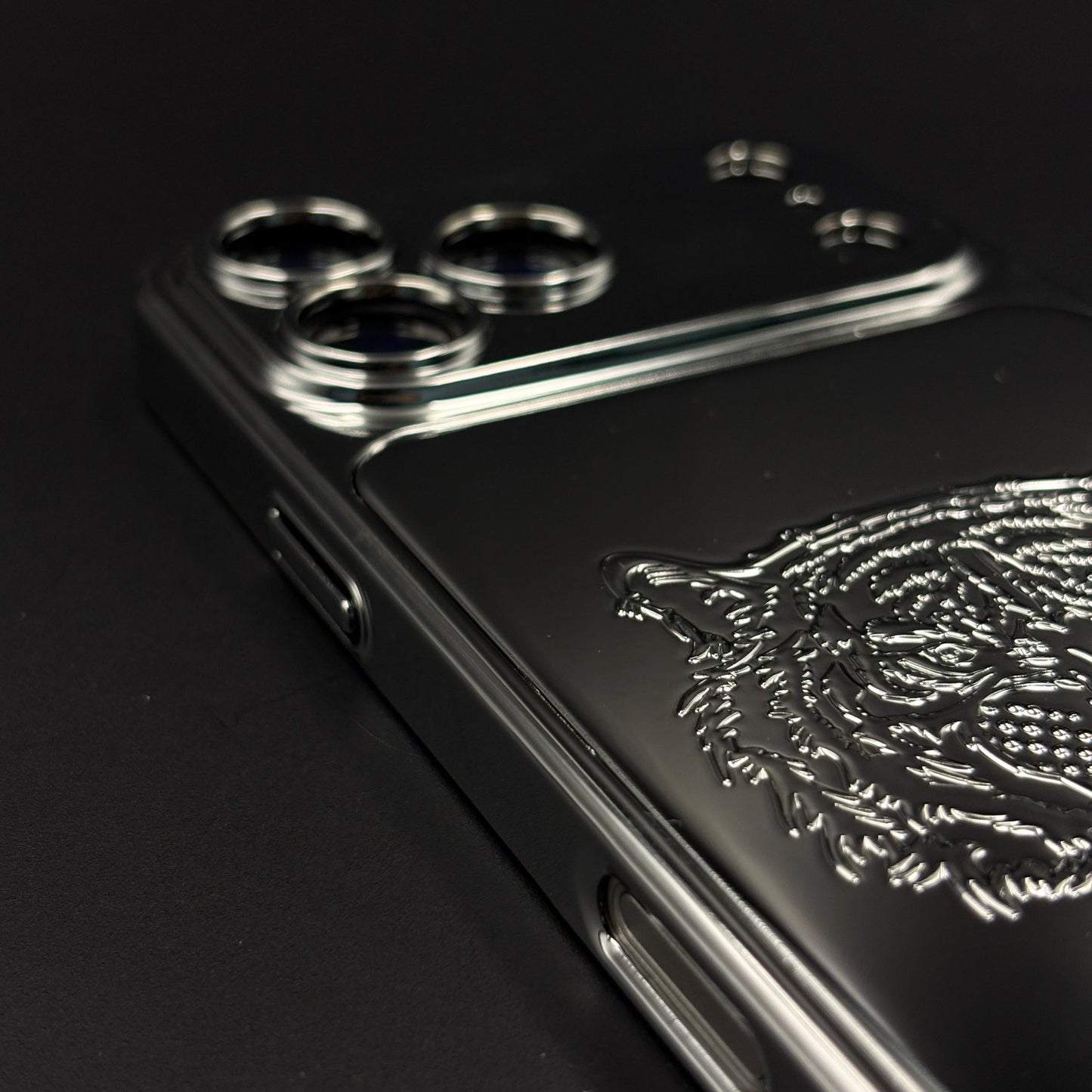 Silver Tiger Embossed Case with Camera Protection for iPhone 17 Series