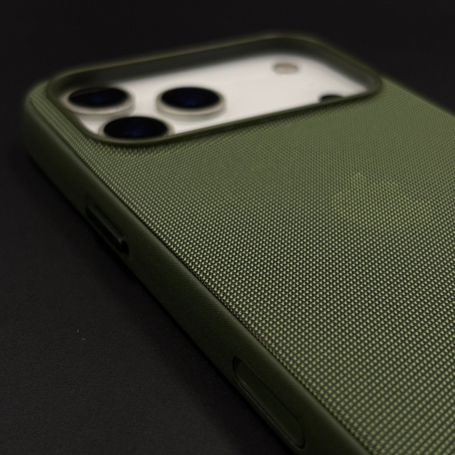 TechWoven Hidden MagSafe Case with Logo for iPhone 17 Series