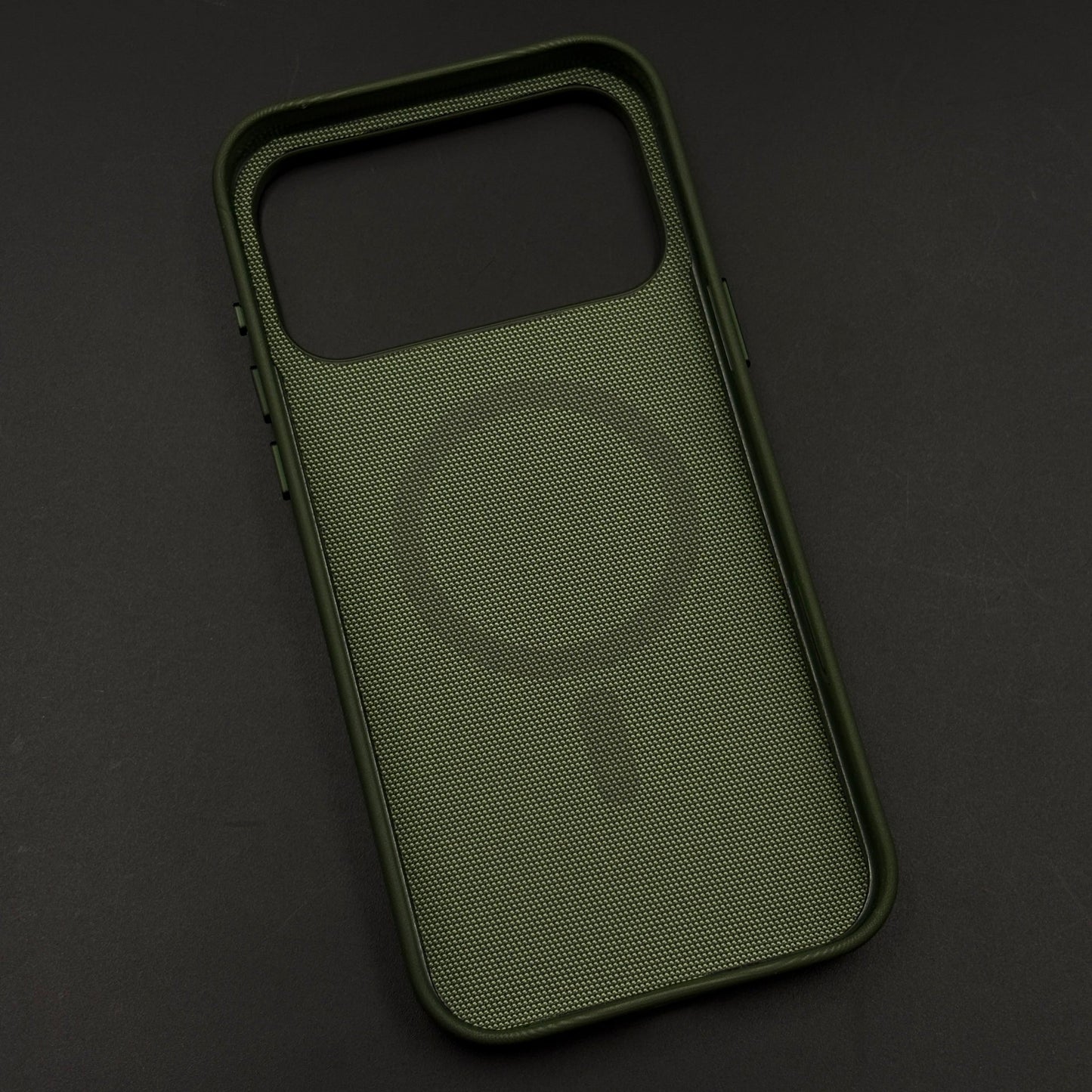 TechWoven Hidden MagSafe Case with Logo for iPhone 17 Series