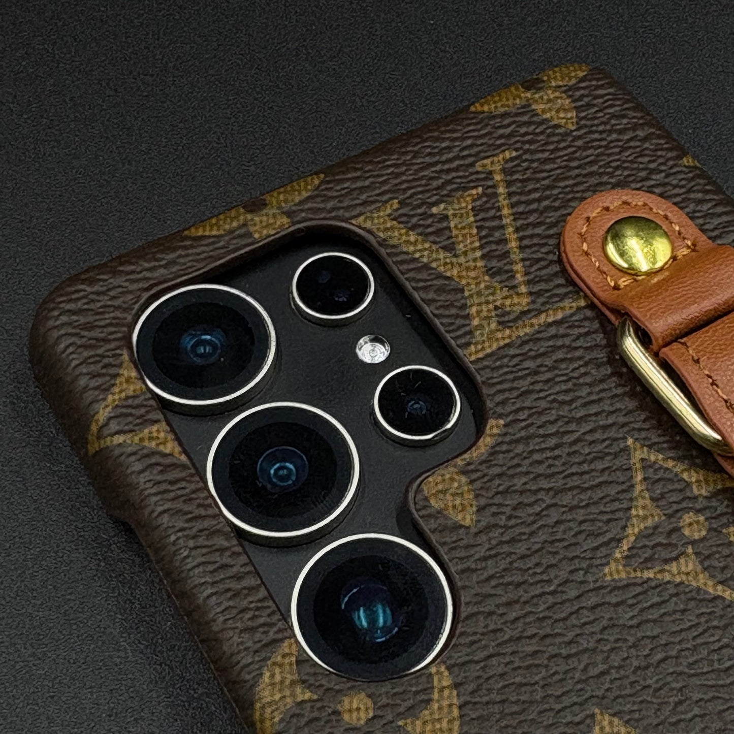 Luxury Brand Leather Case with Gold Buckle Strap for Samsung Galaxy S24 Ultra