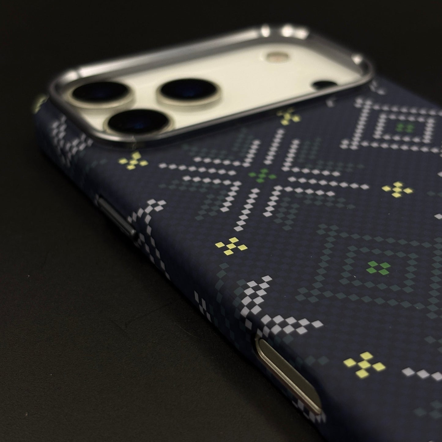 Heritage Pattern Carbon Fibre Hidden MagSafe Case with Camera Kickstand for iPhone 17 Series