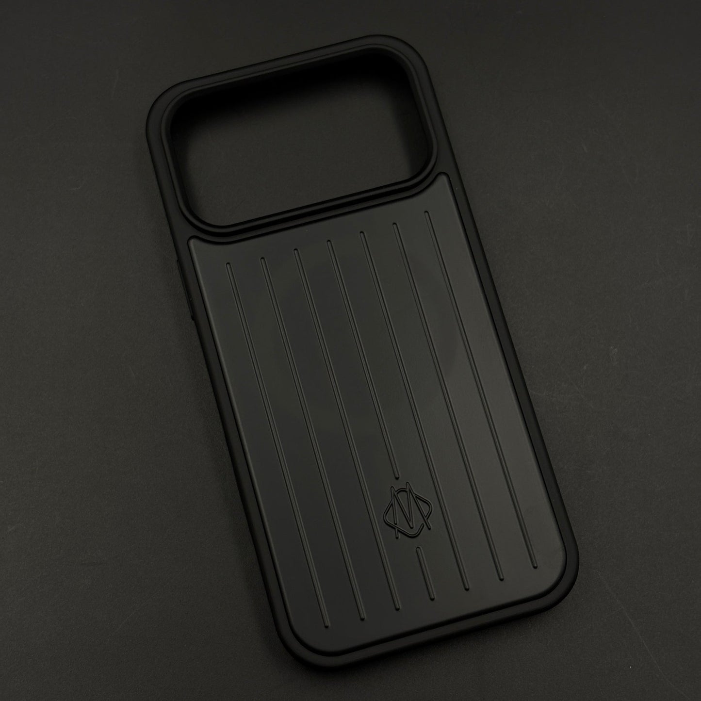 Luxury Brand M Vertical Ribbed Hidden MagSafe OG Case for iPhone 17 Series