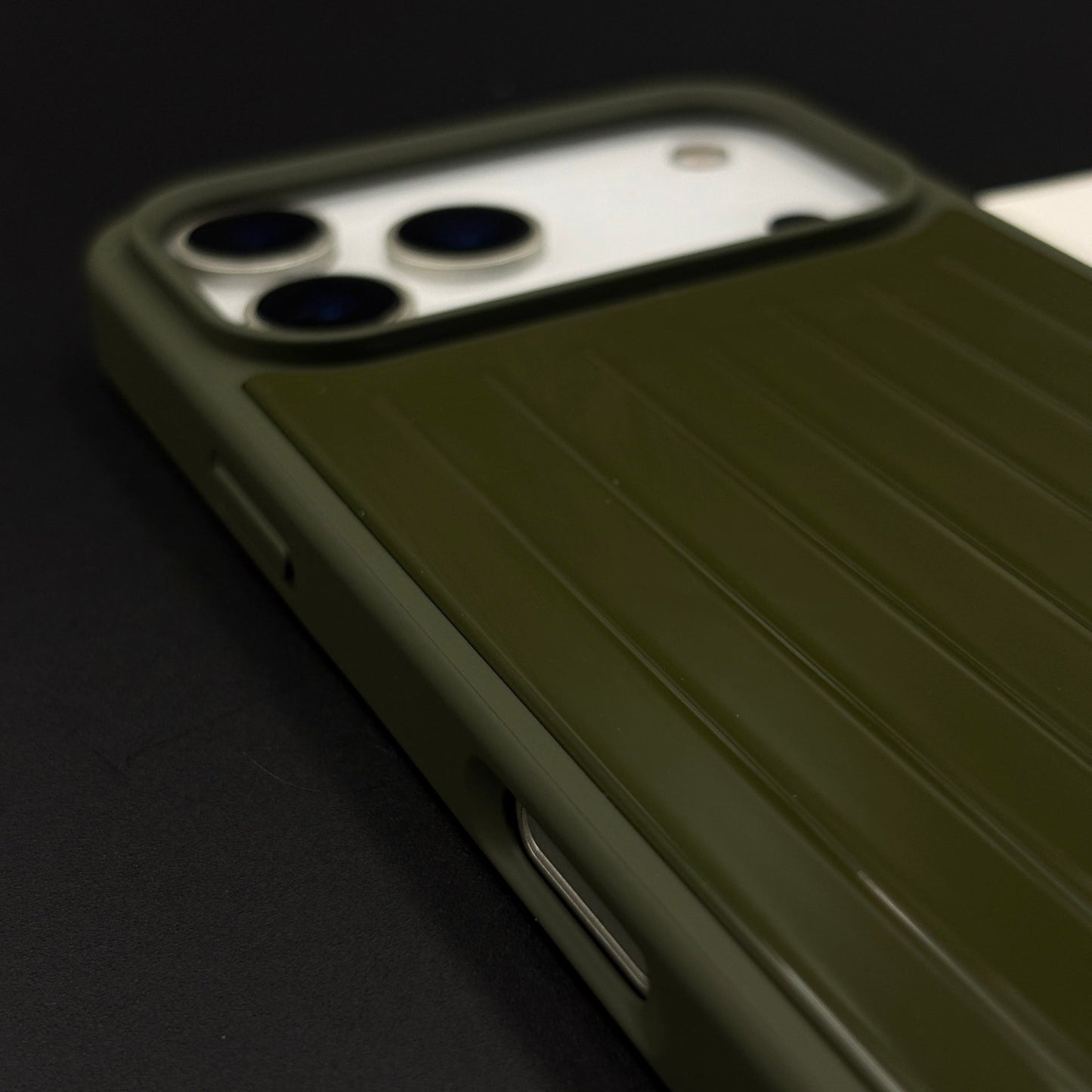 Luxury Brand M Vertical Ribbed Hidden MagSafe OG Case for iPhone 17 Series