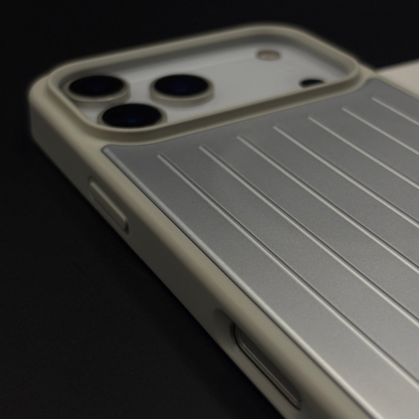 Luxury Brand M Vertical Ribbed Hidden MagSafe OG Case for iPhone 17 Series