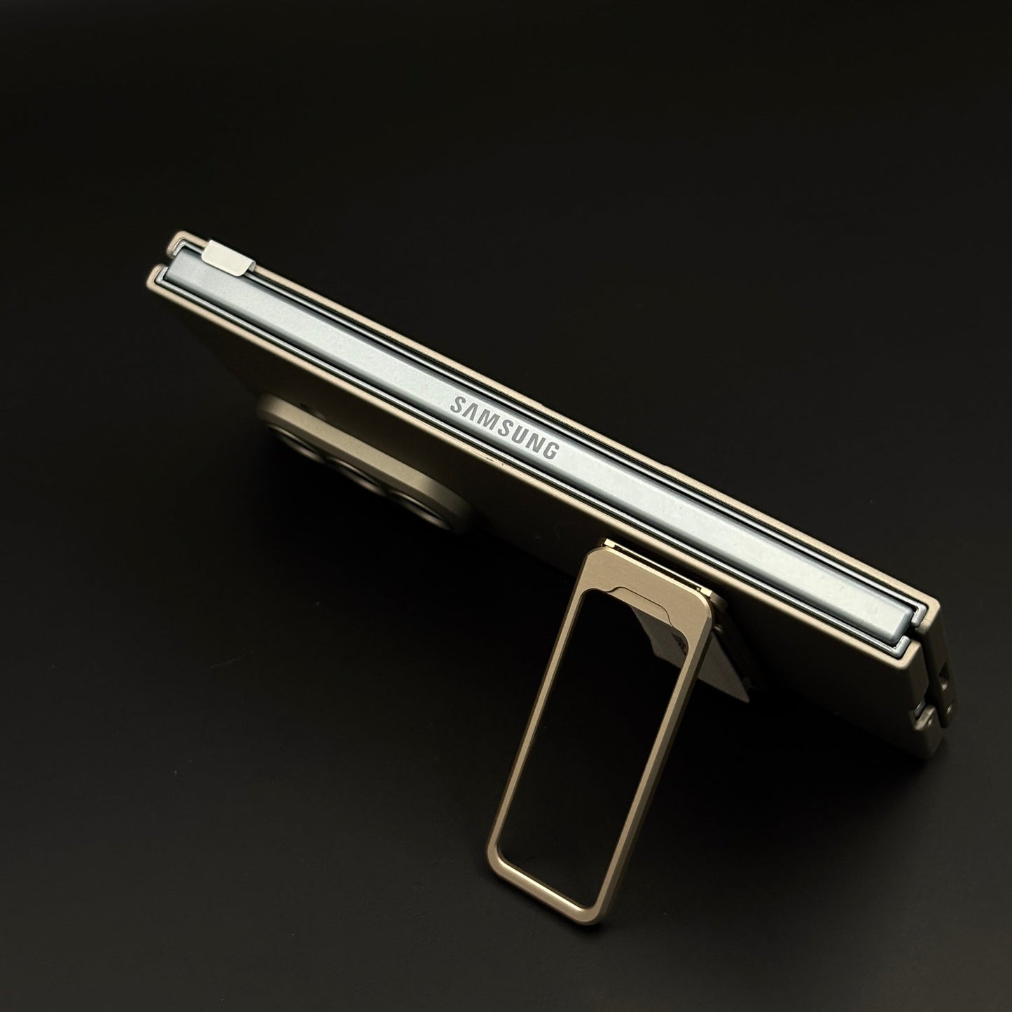 Minimalist Metal Kickstand Case for Samsung Galaxy Z Fold 7 | Slim Premium Protection