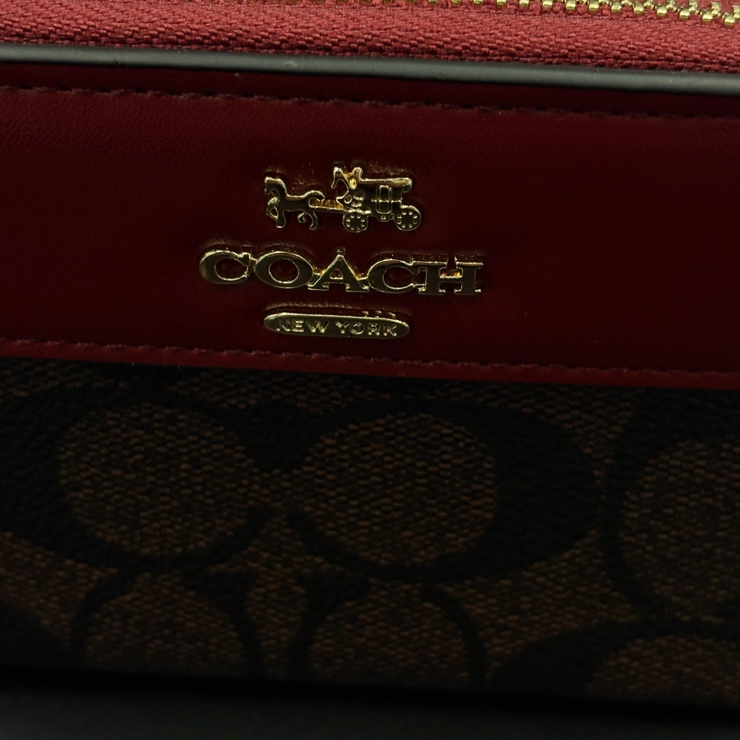 Luxury Brand C Zipper Card Holder Wallet with Gold Embossed Logo with Box