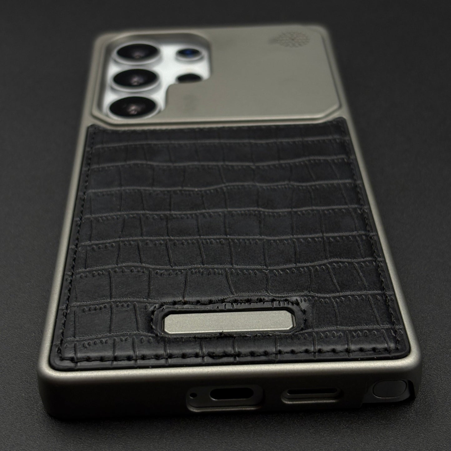 Croc Pattern Phone Case for Samsung Galaxy S24 Ultra | Aeroflex Borderless Frame | Real Feel Leather | MagSafe Compatible