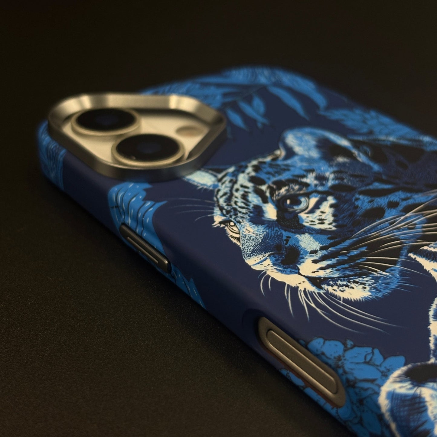 Blue Panther Aramid MagSafe Case Cover for iPhone 17