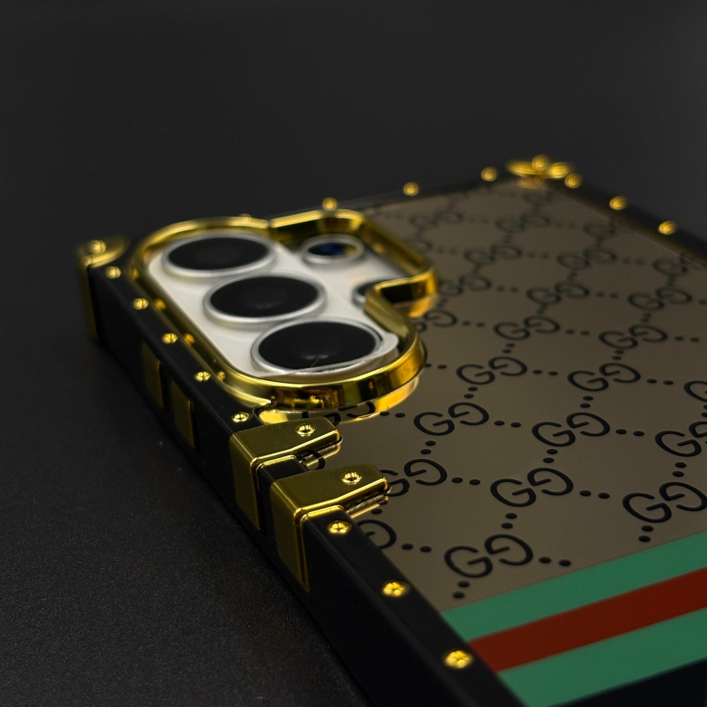 Luxury GG Stripe Square Trunk Case with Chain for Samsung Galaxy S26 Ultra
