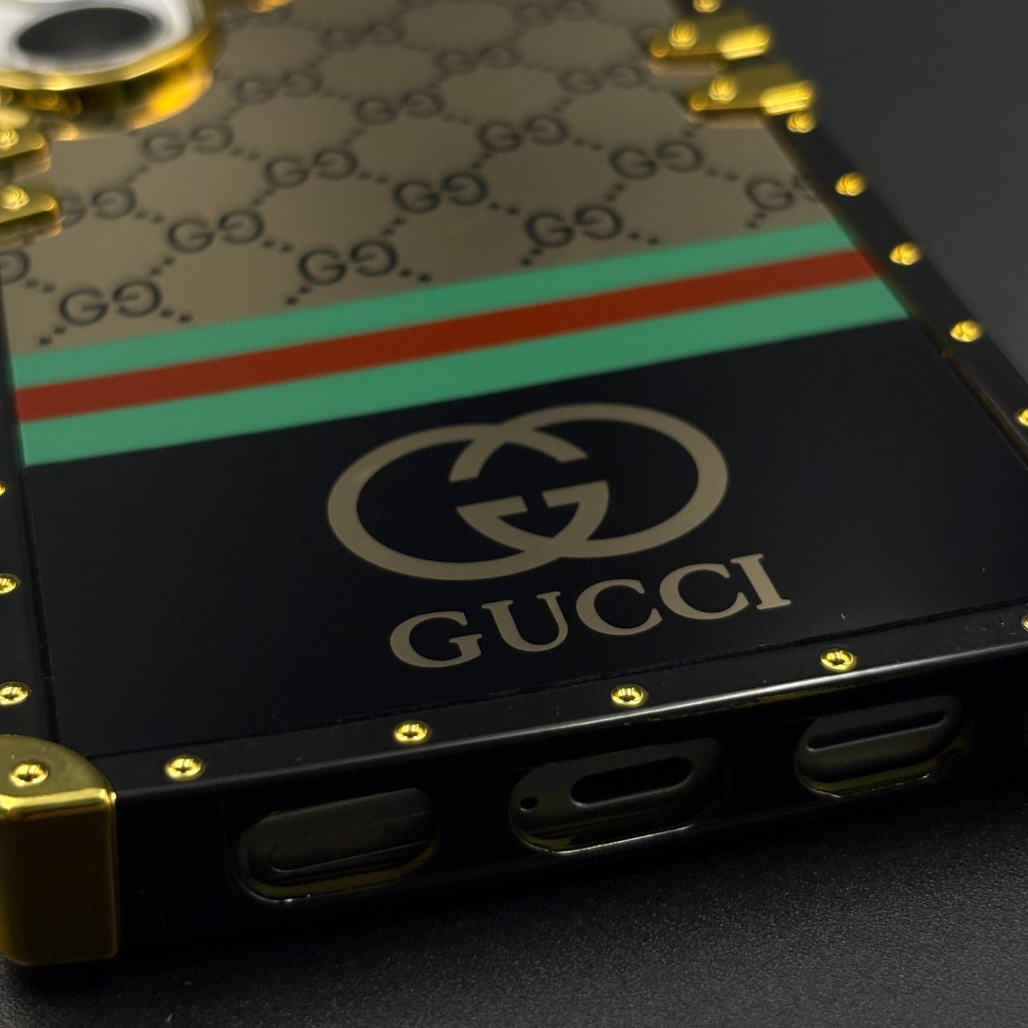 Luxury GG Stripe Square Trunk Case with Chain for Samsung Galaxy S26 Ultra