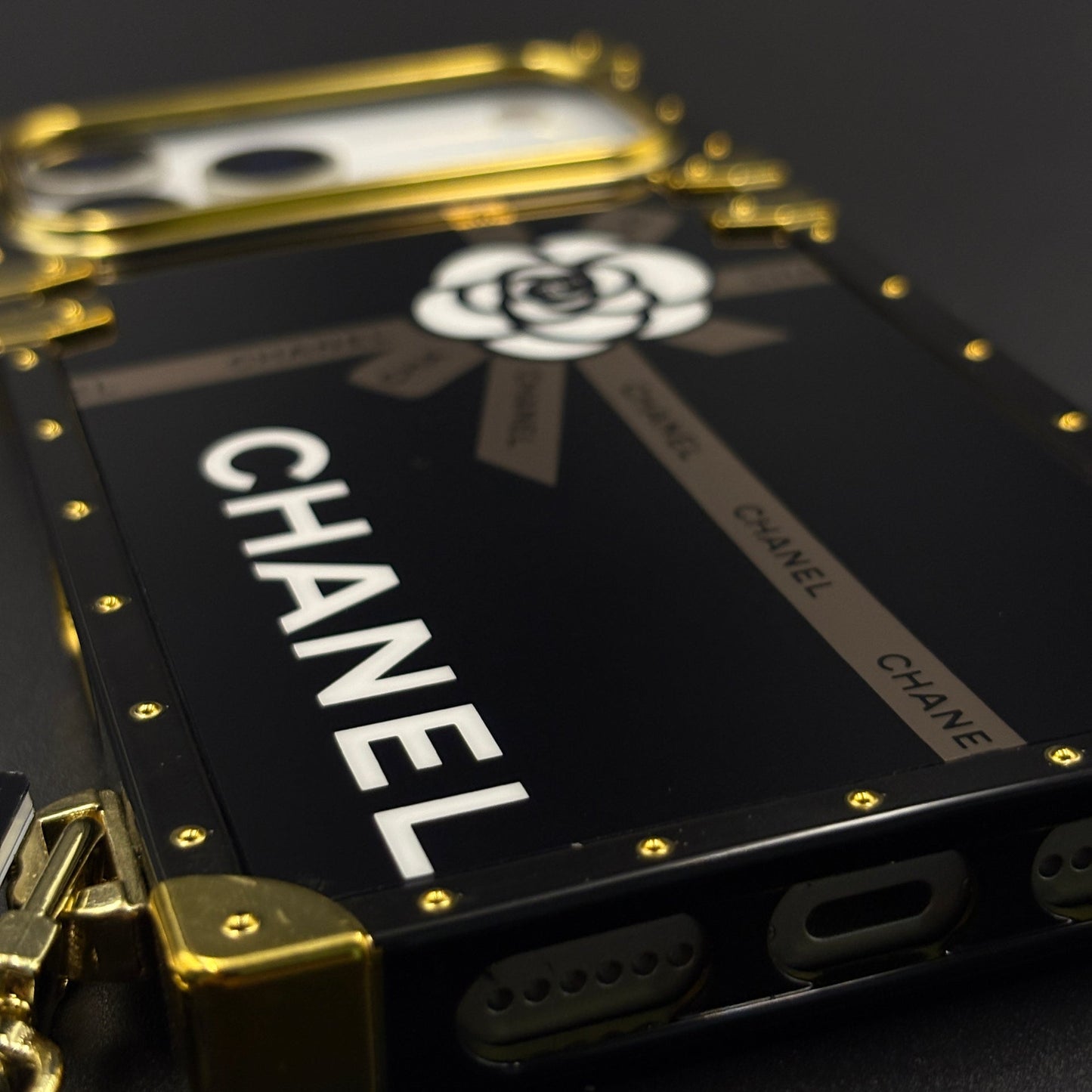 Luxury CC Square Trunk Case with Chain for iPhone 17 Series